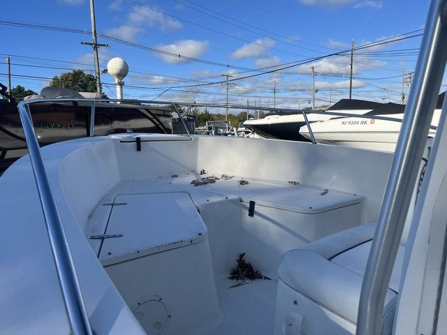 2005 Sea Hunt Triton 202 - 5