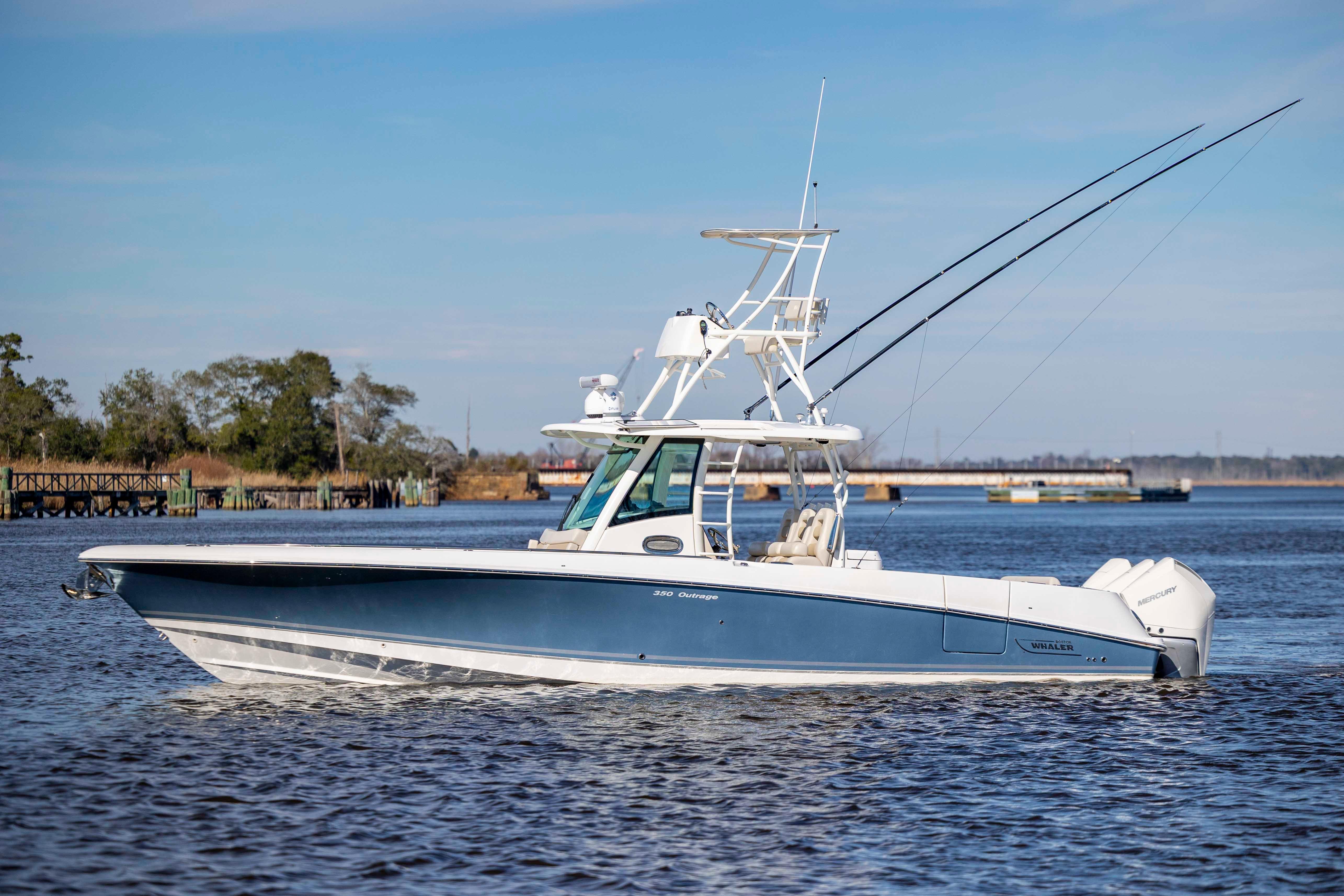 2019 Boston Whaler 350 Outrage