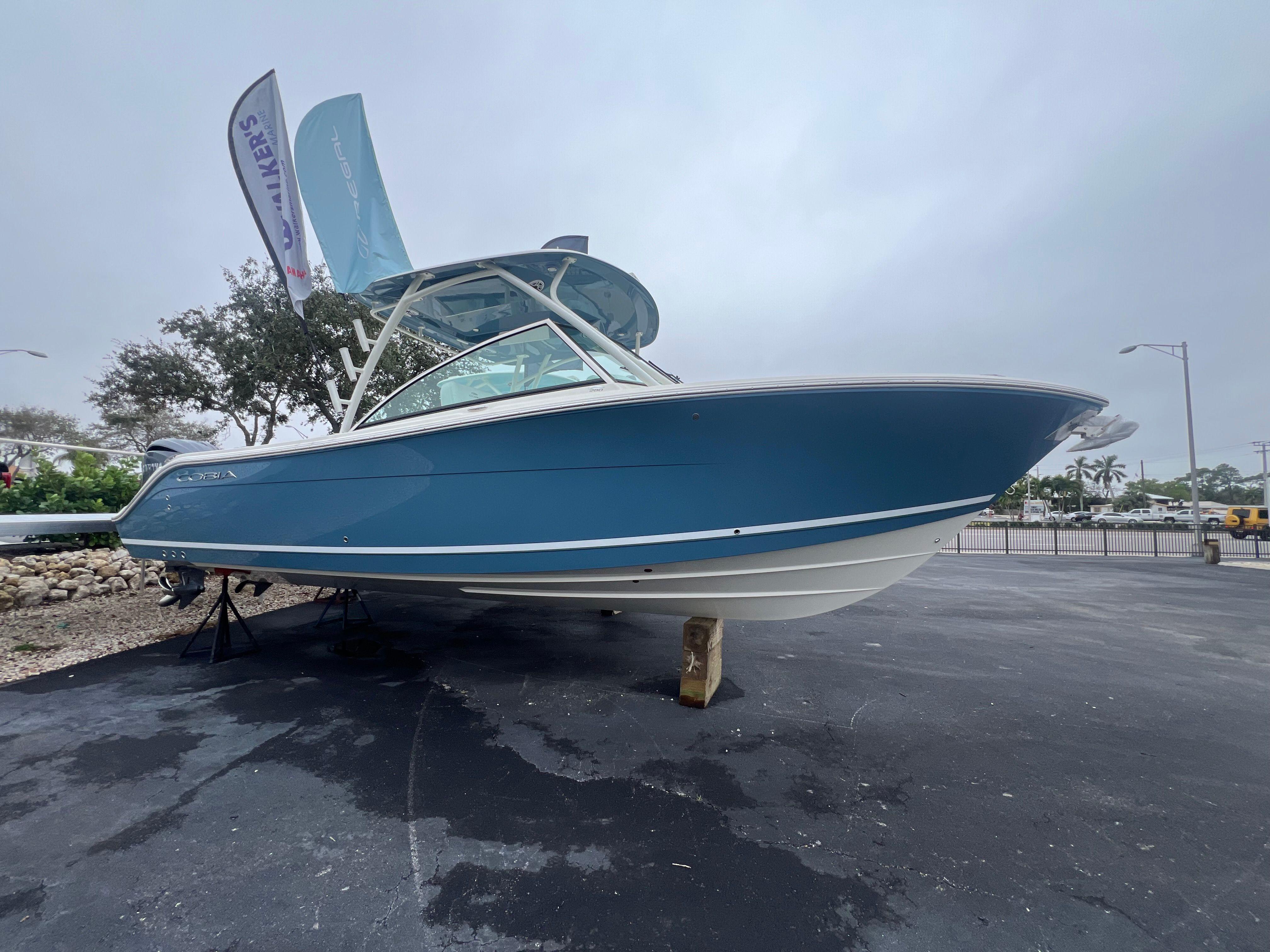2025 Cobia 280 Dual Console