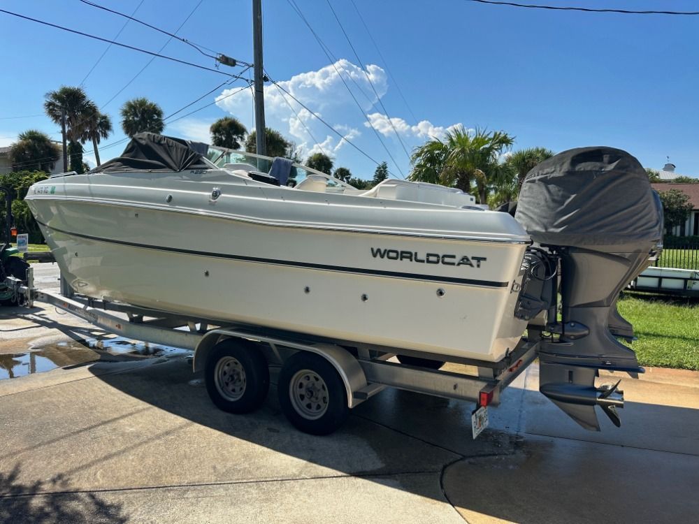 2017 World Cat 230 SD - 6