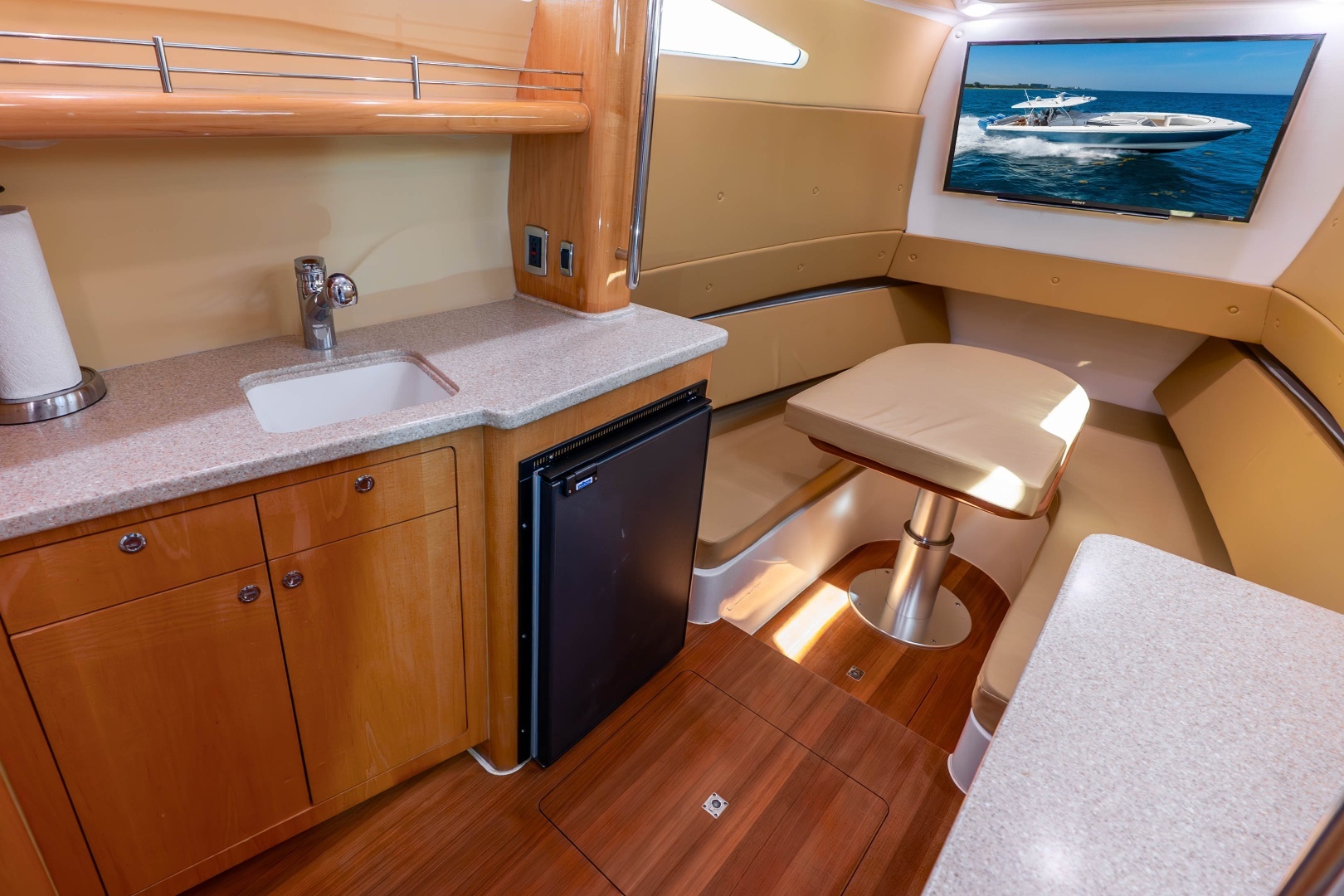 2015 Intrepid — - Image 17