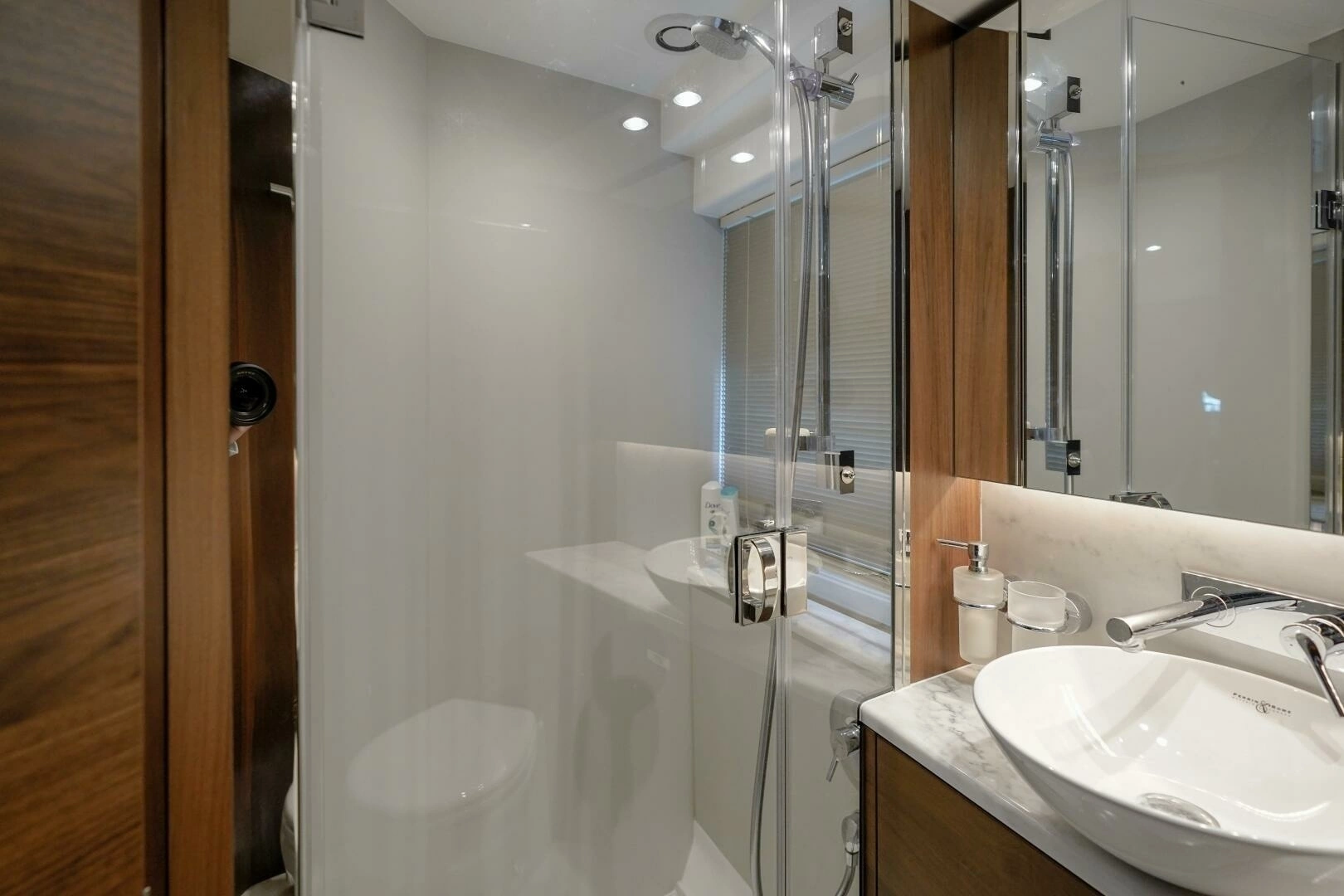 2021 Princess F50 - Image 30