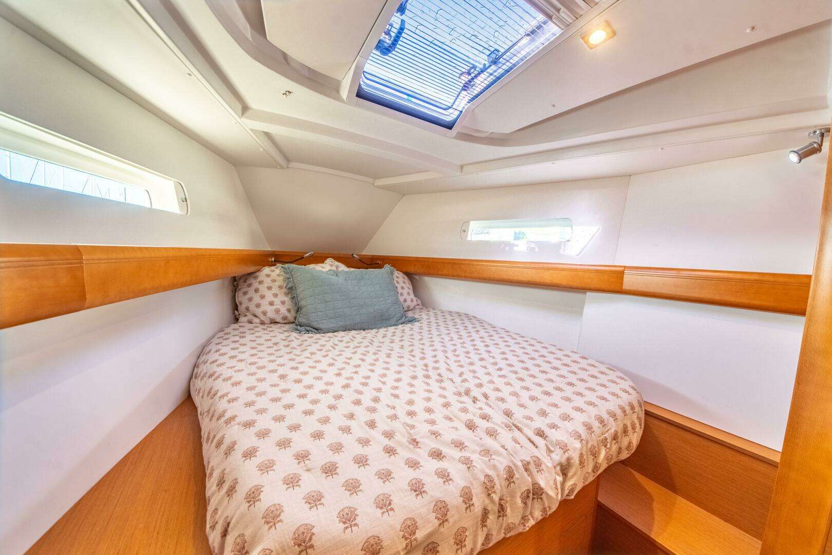 2016 Jeanneau 439 - Image 22