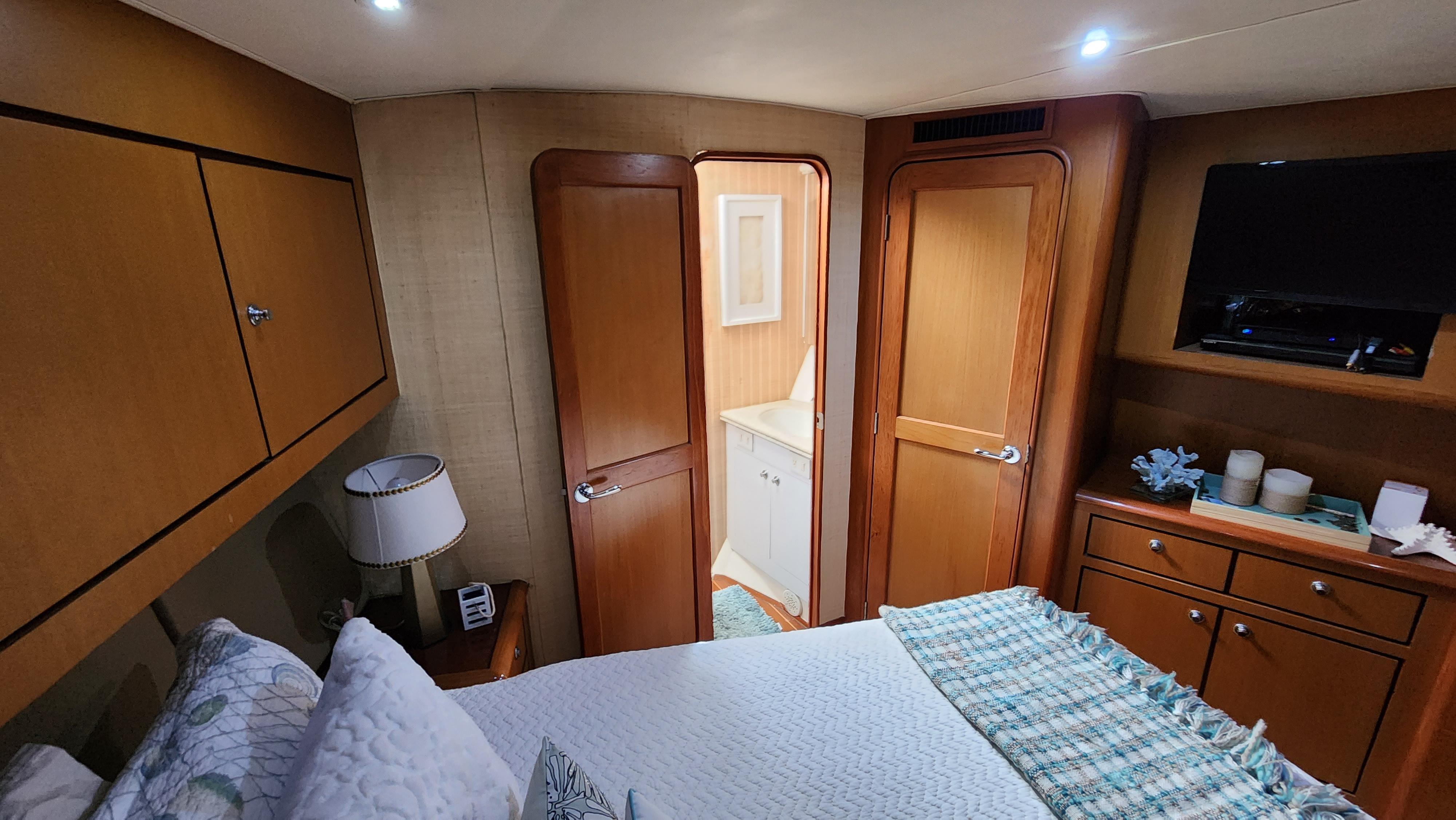 2001 Ocean Yachts 56 Super Sport - 69