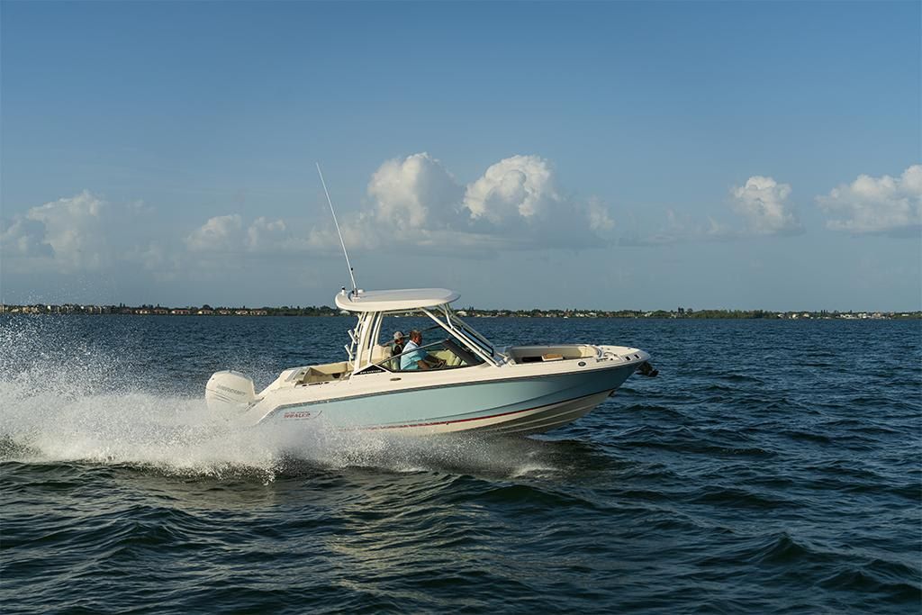 2023-Boston-Whaler-240-Vantage-MarineMax