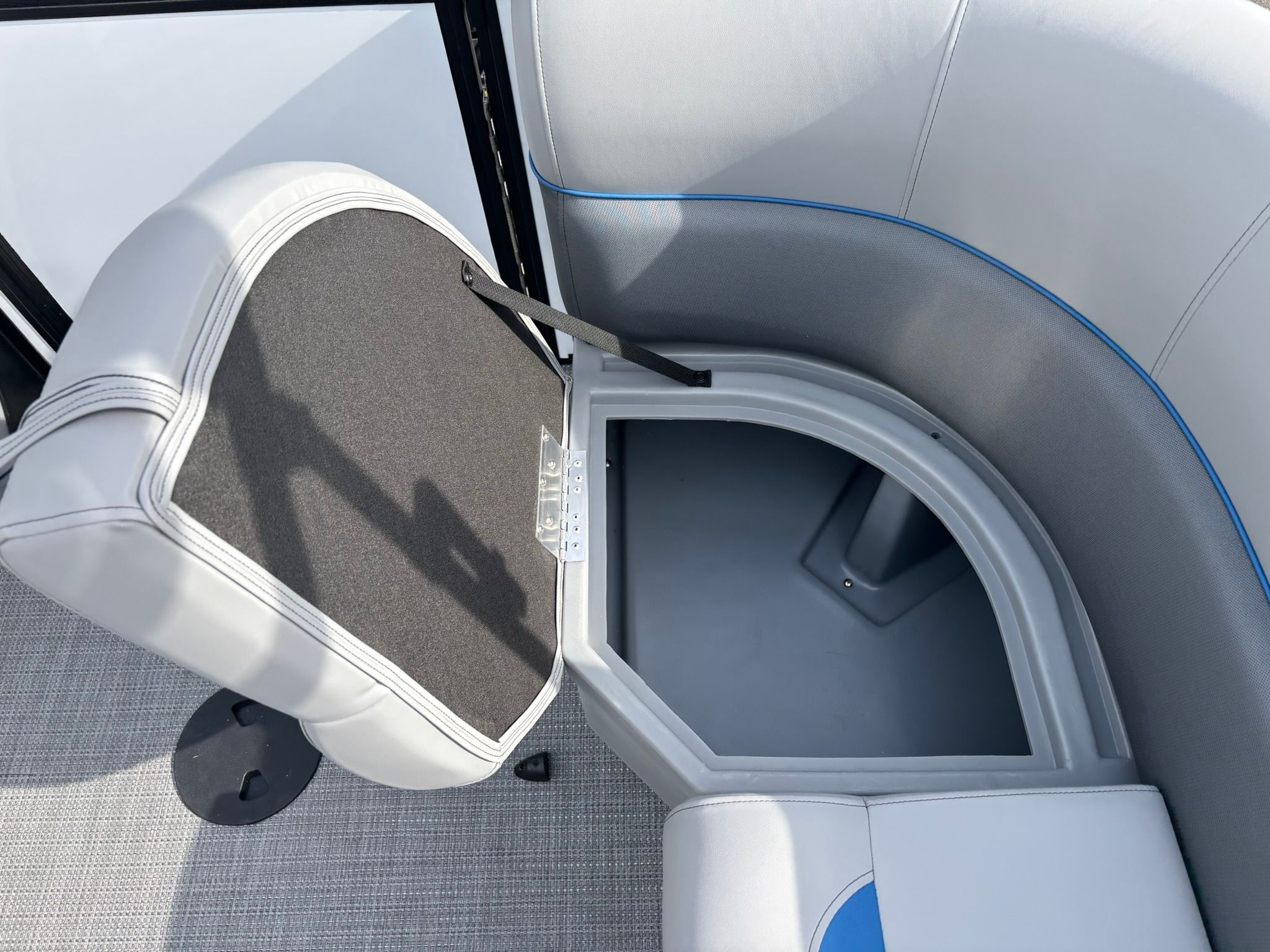 2027 Bentley Pontoons 223 Bolt - 22