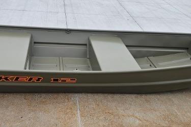 2026 Tracker Grizzly 12 Jon