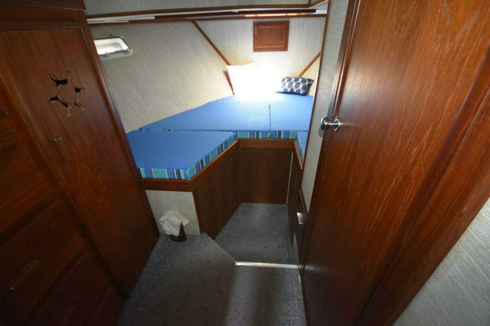 1985 Marinette 39 Double Cabin - Image 55