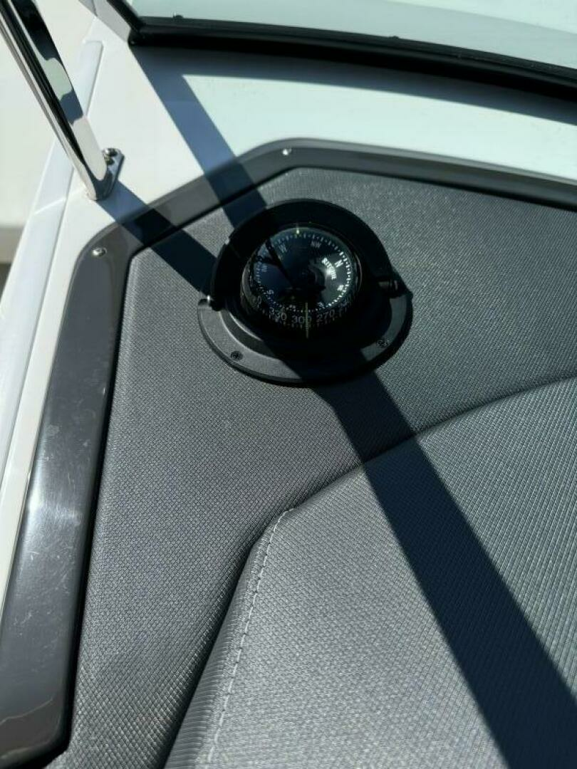 2017 Monterey 278 SS - Image 13