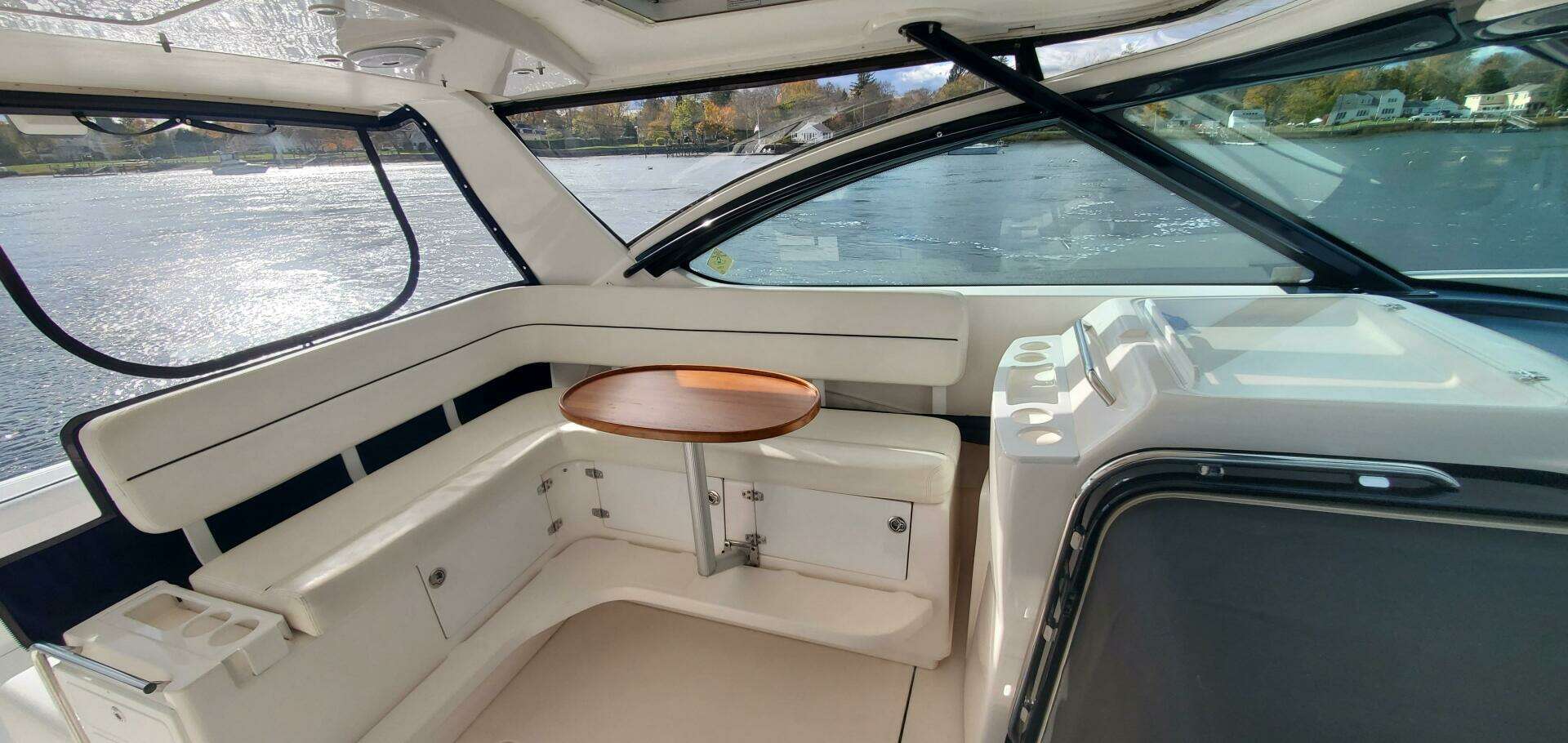 2006 Tiara Yachts 4200 Open - Image 18