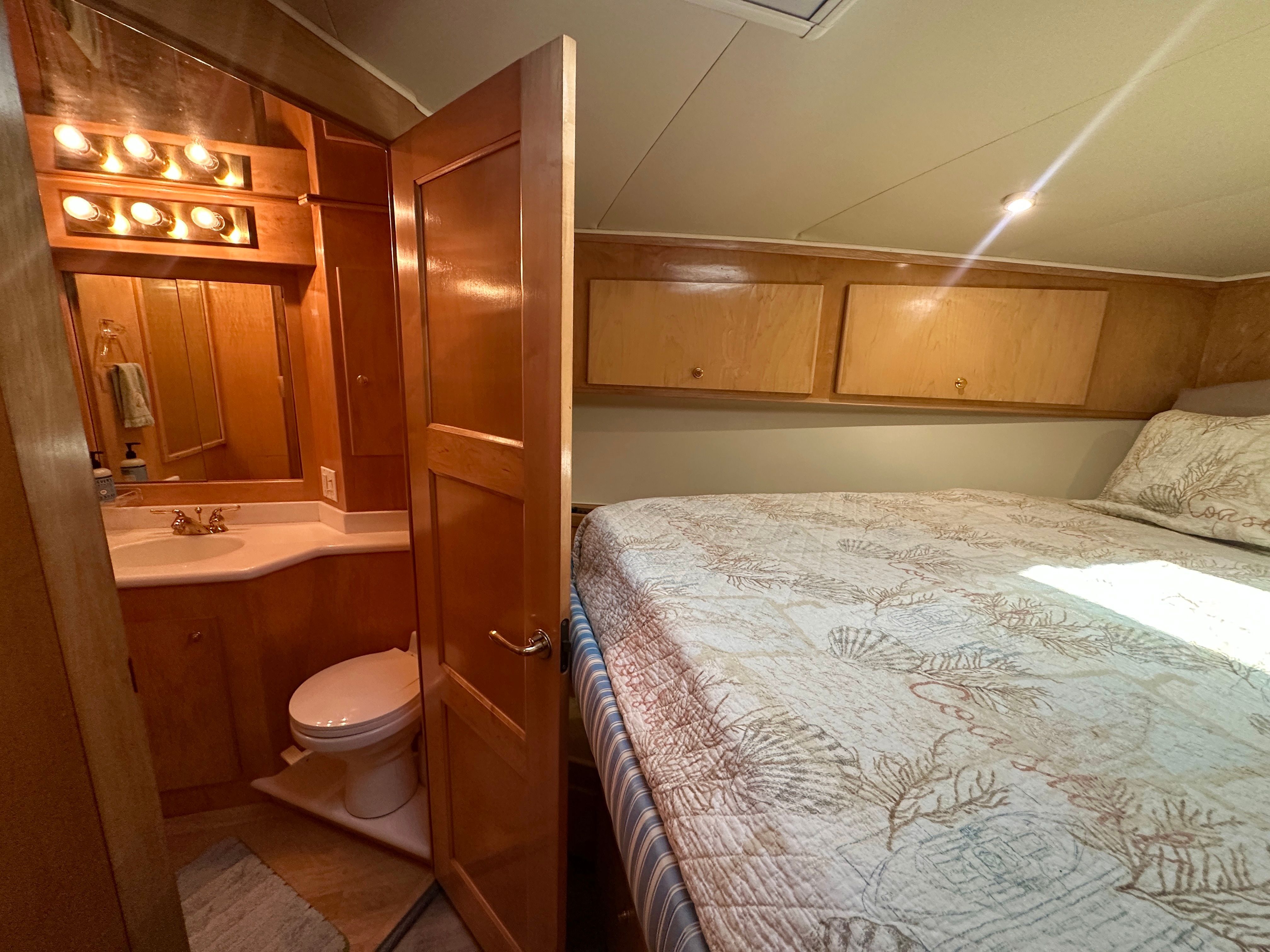 2000 Navigator 46 Pilothouse Classic - 36