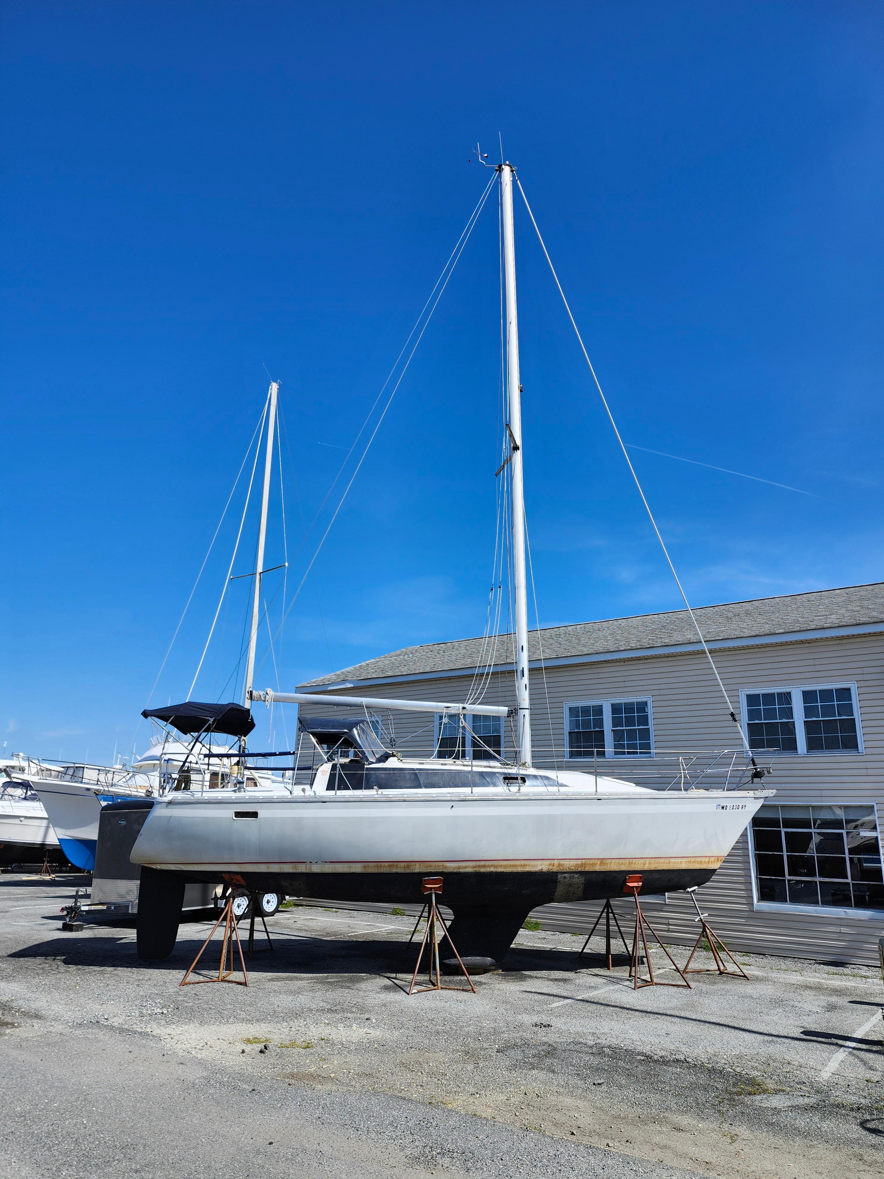 1987 O'Day 322 Wing Keel