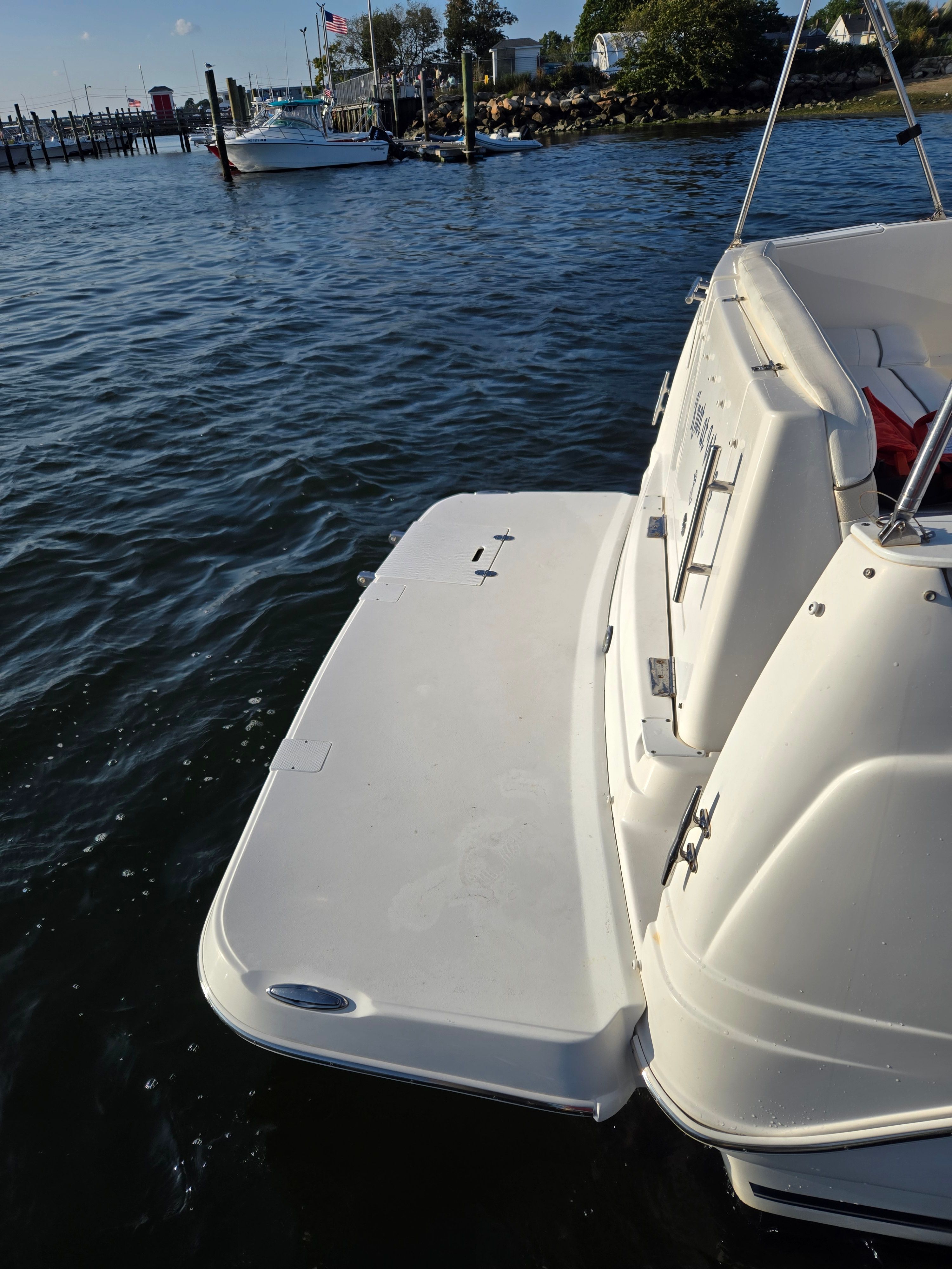 2006 Rinker 270 Express Cruiser - 22