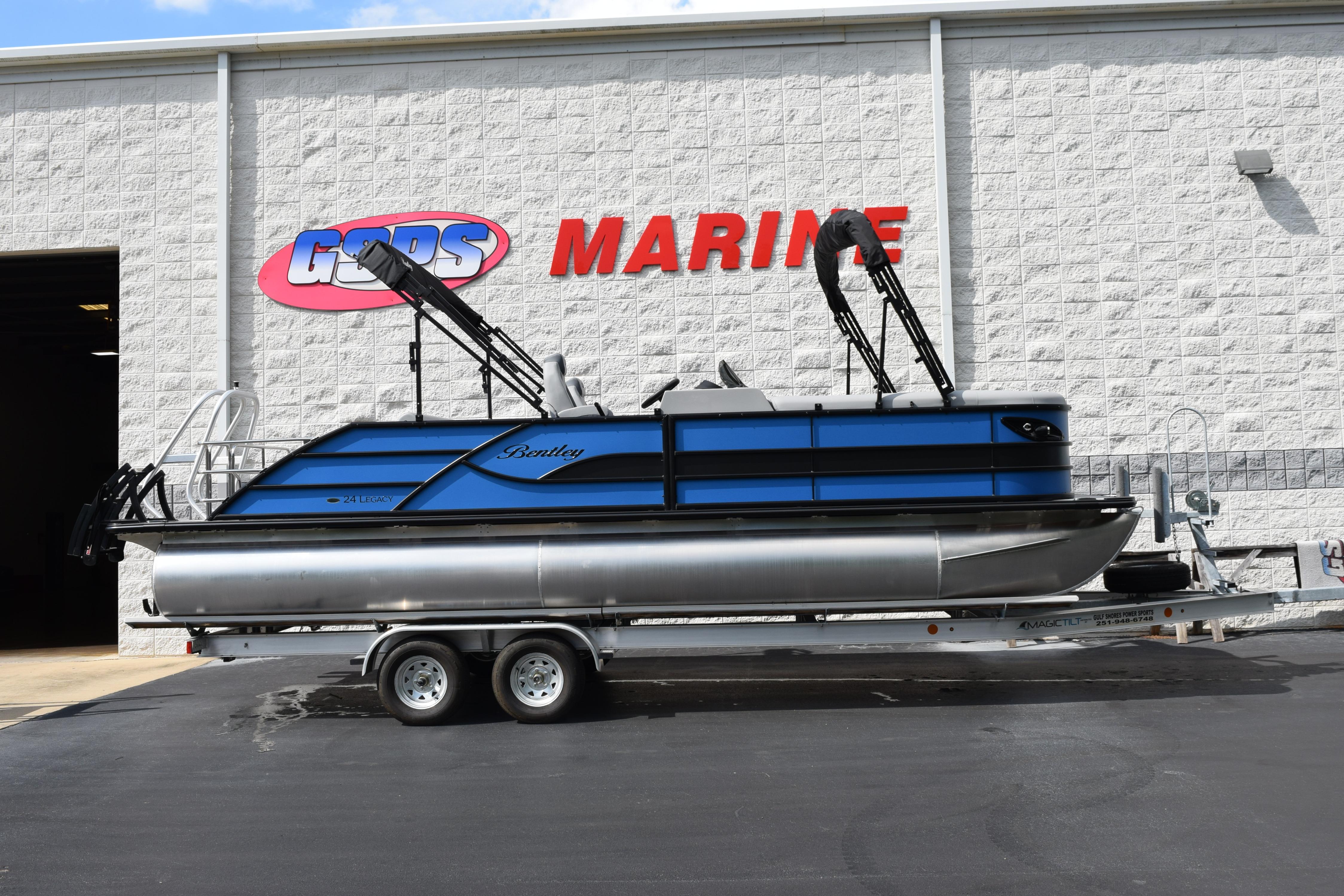 2026 Bentley Pontoons Legacy 243 Swingback