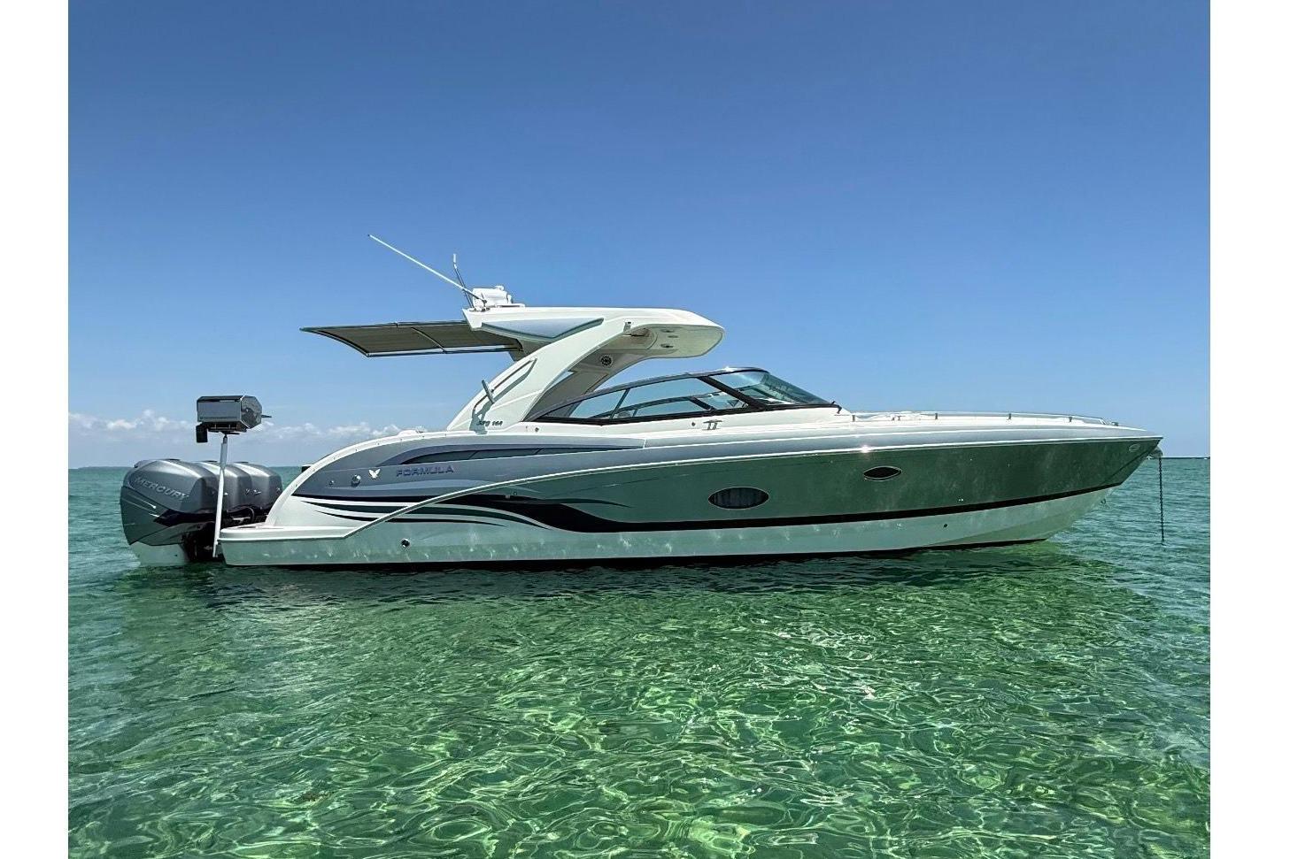 2022 Formula 350 Crossover Bowrider OB