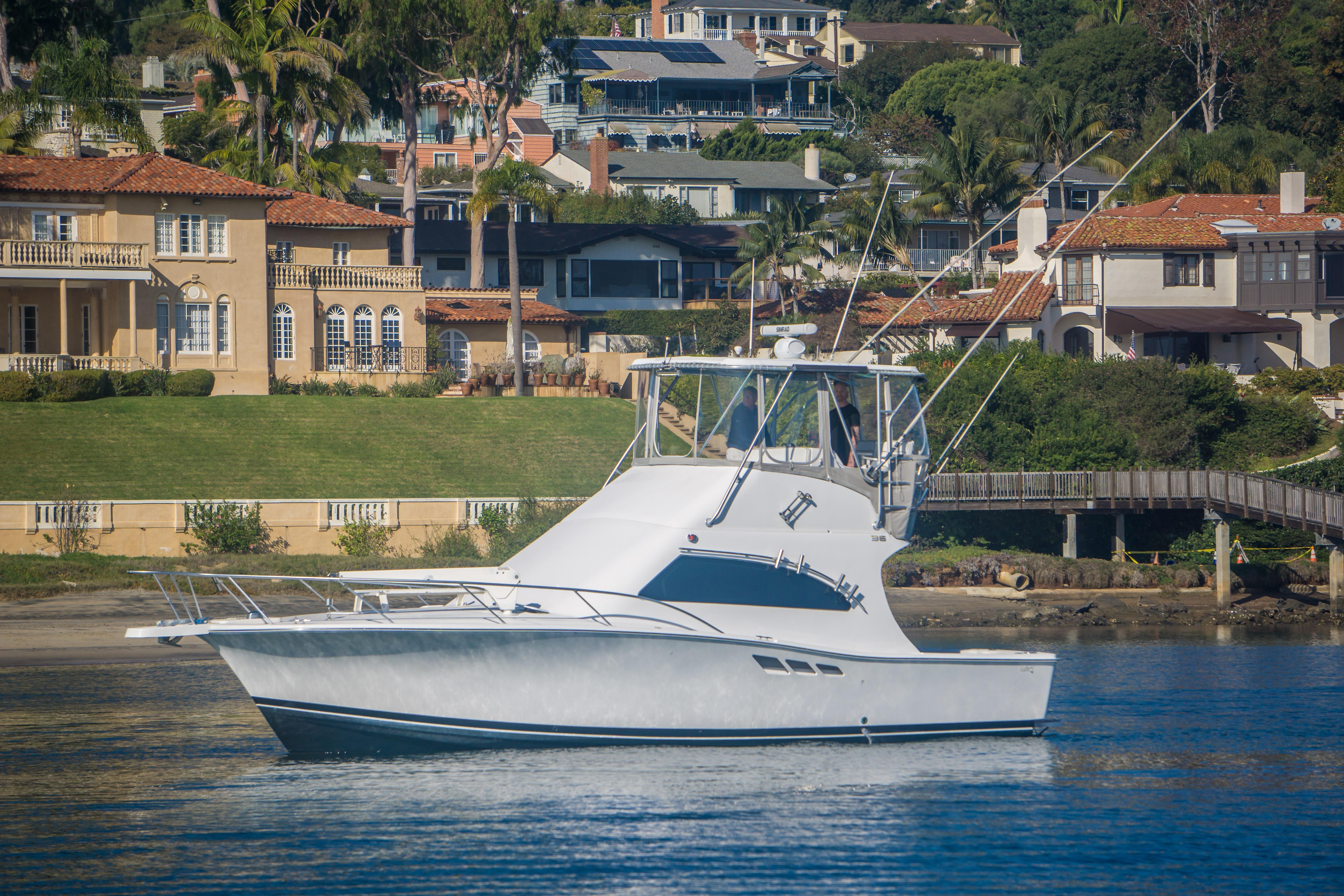 2002 Luhrs 36 Convertible