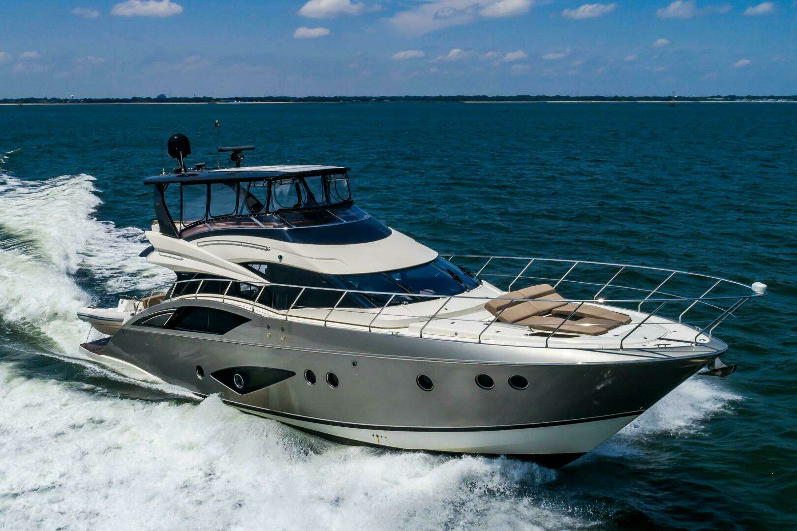 2013 Marquis 63 Sport Yacht - Image 5