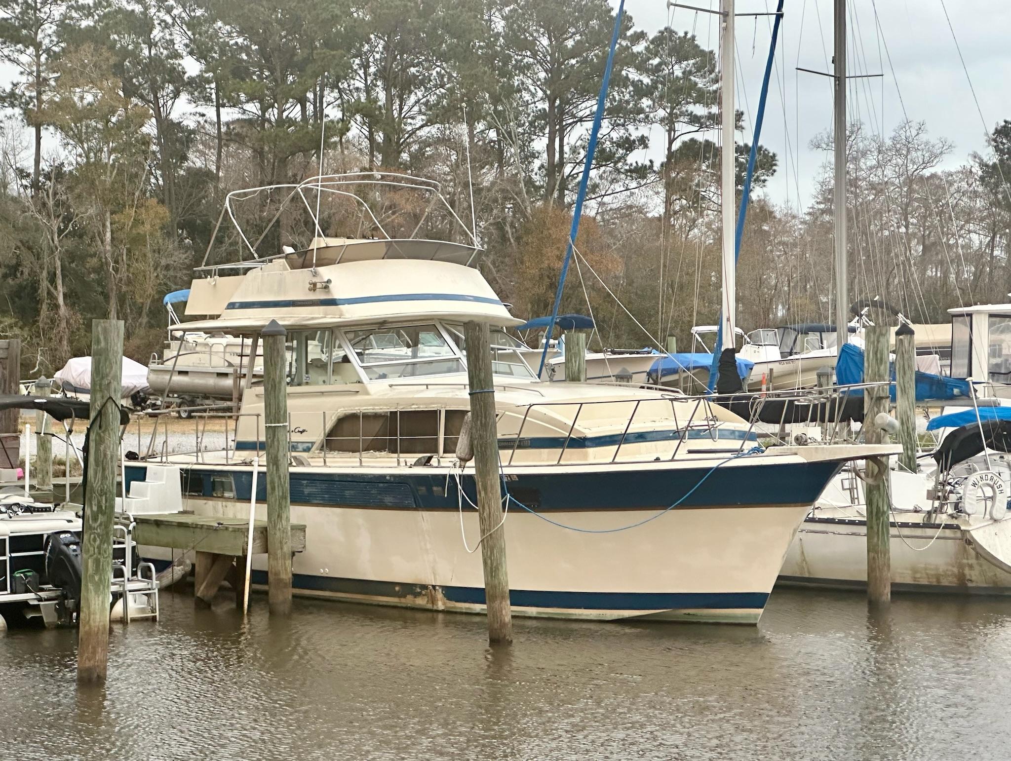 1983 Chris-Craft 410 Commander