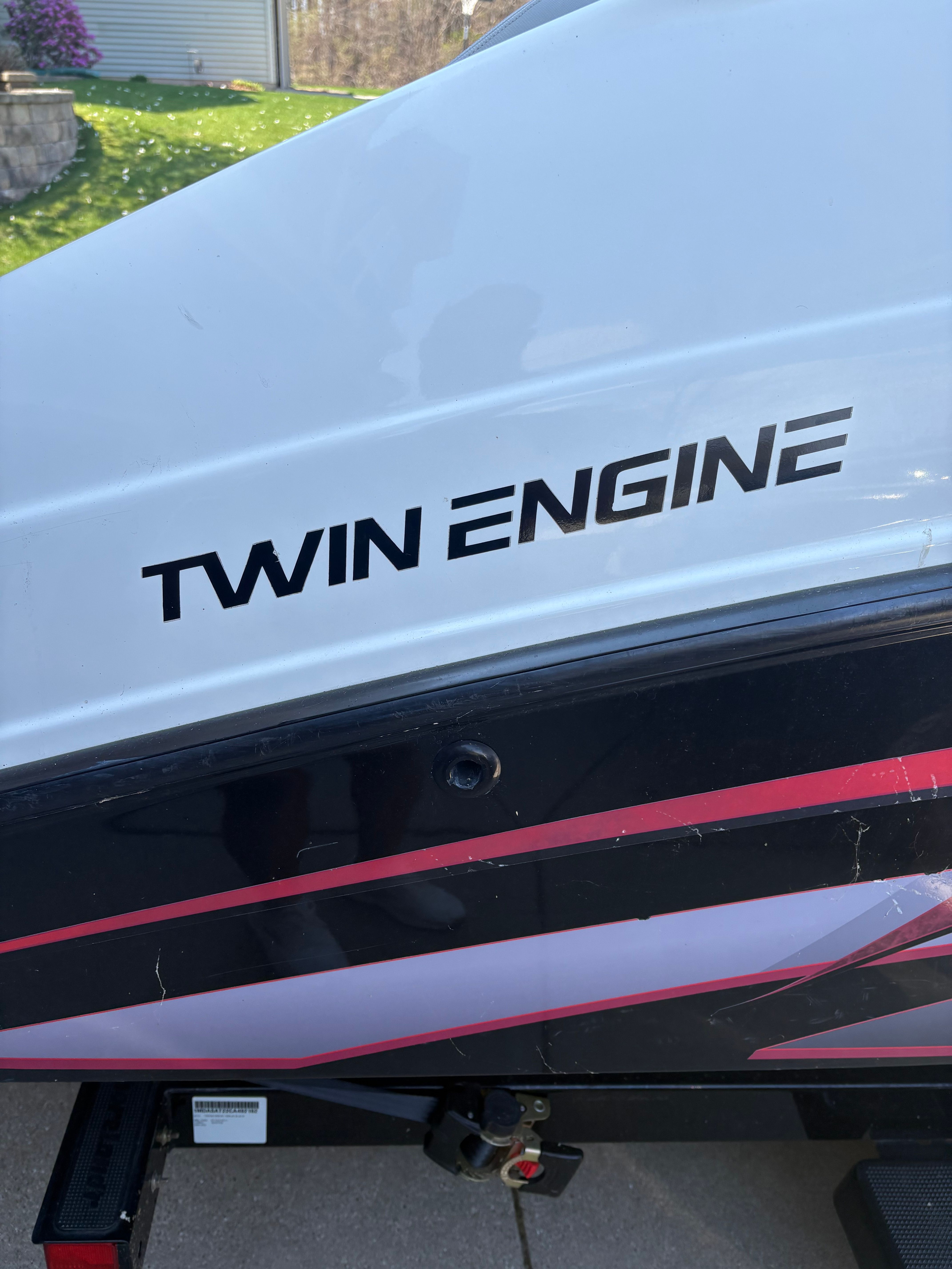 2012 Yamaha AR210 boat featuring Twin Engine decal.
