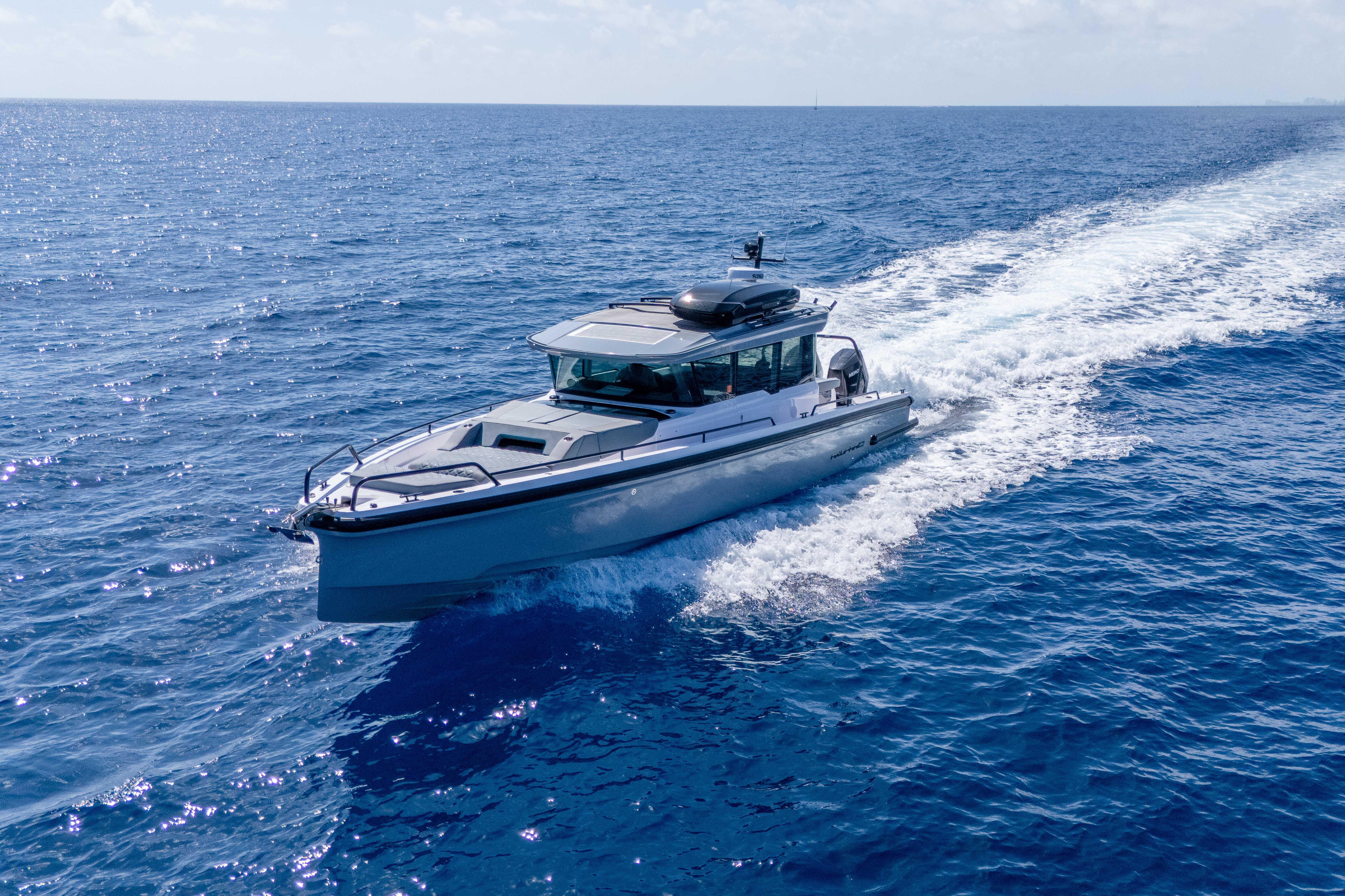 2024 Axopar 37 XC Cross Cabin