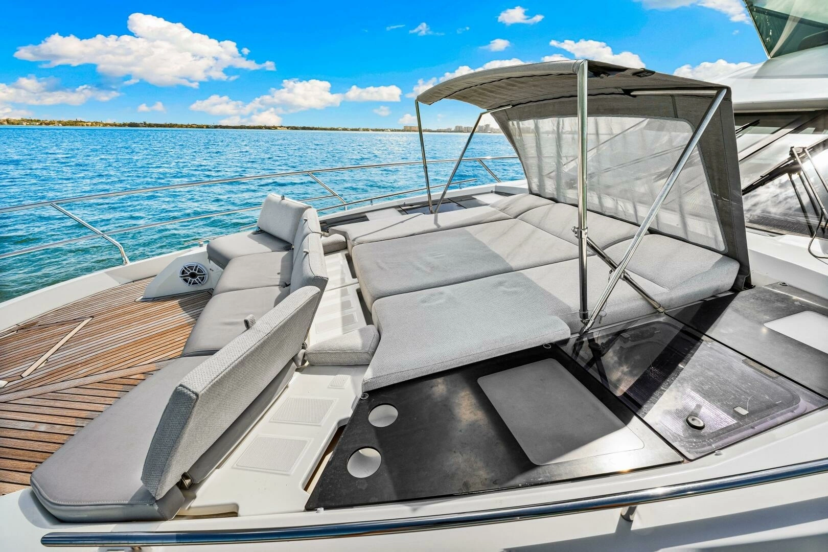2019 Prestige 630 Flybridge - Image 18