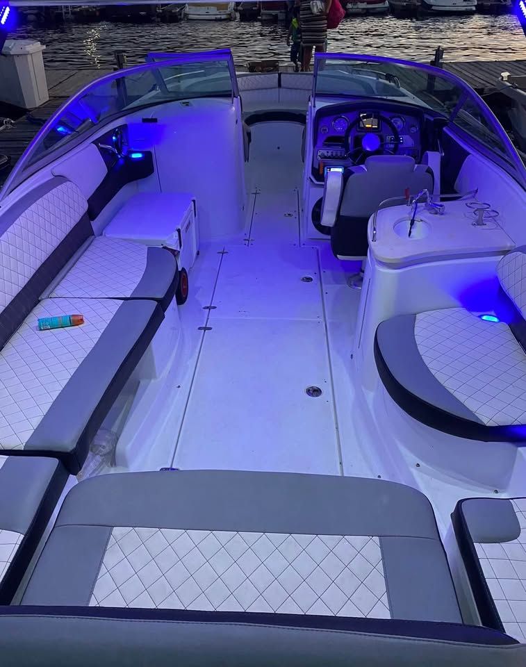 2016 Cruisers Sport Series 29SS boat interior with blue LED lighting.
