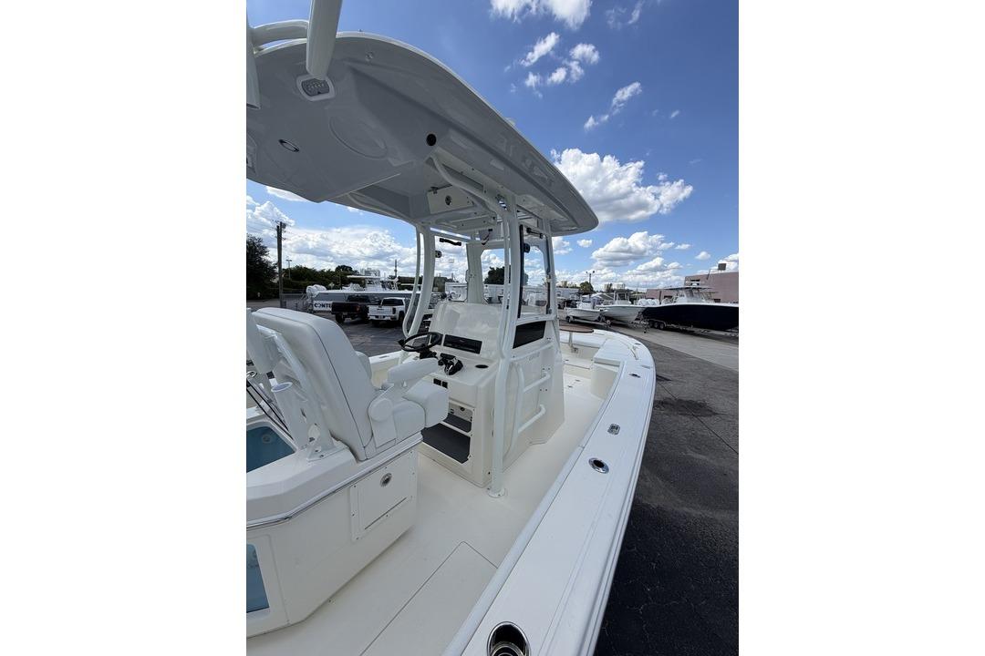2026 Pathfinder 2800 Hybrid boat with sleek design, spacious deck, and modern controls.