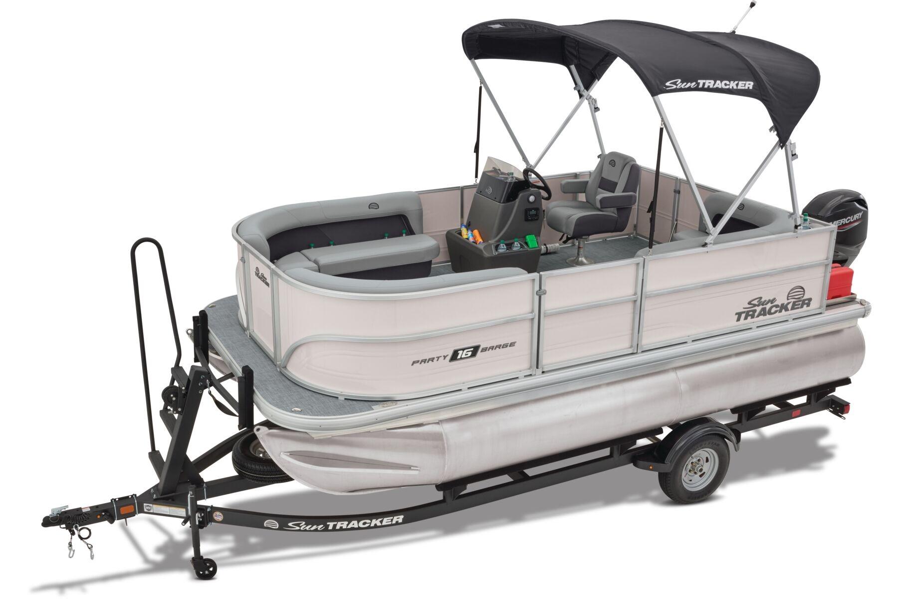2026 Sun Tracker Party Barge 16 DLX - 14