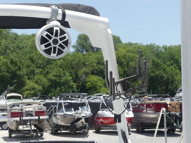 2022 Axis T220 - 24