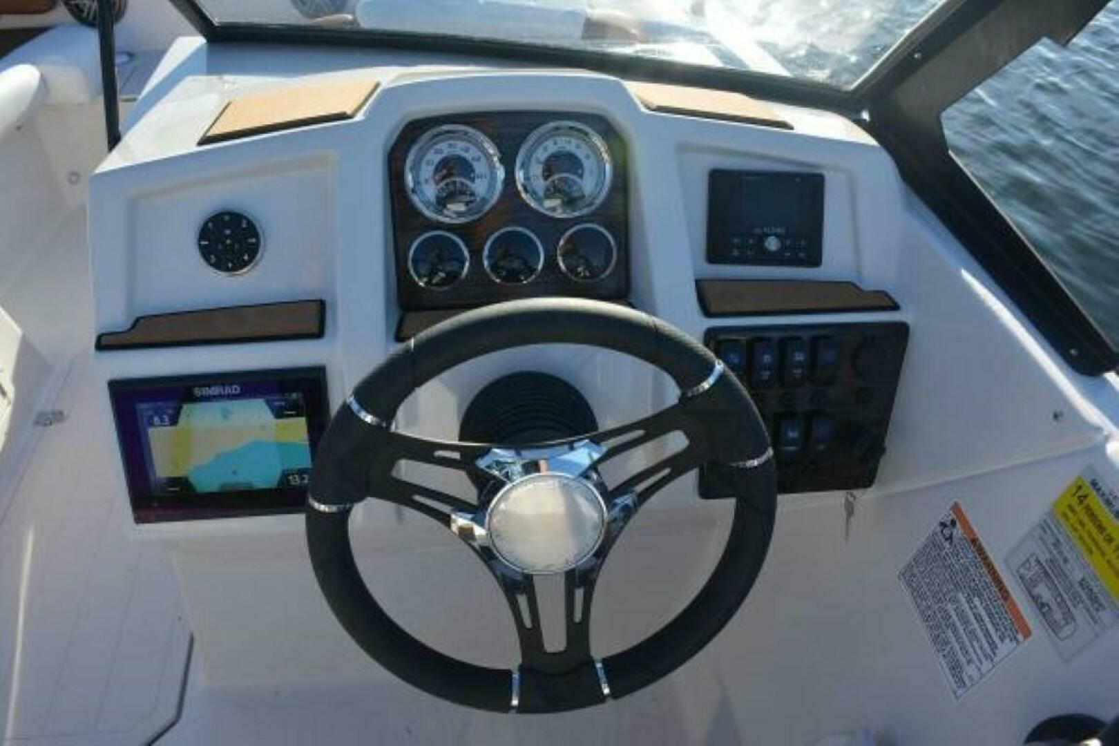 2025 Starcraft SVX 210 OB DC - Image 6