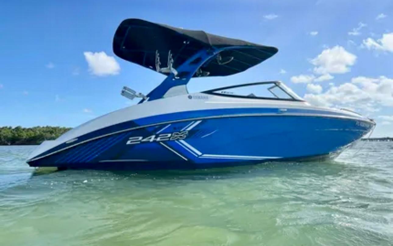 2019 Yamaha Boats 242X E-Series