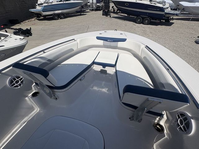 2026 Robalo R202 Explorer - 6