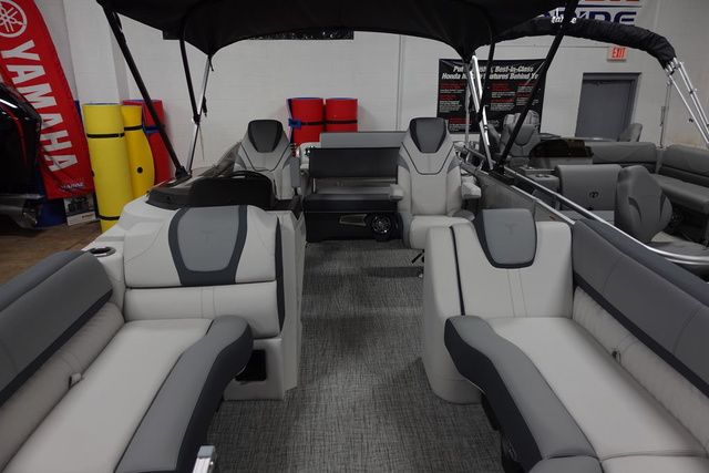2025 Tahoe LTZ Versatile Rear Bench 23 FT - 3