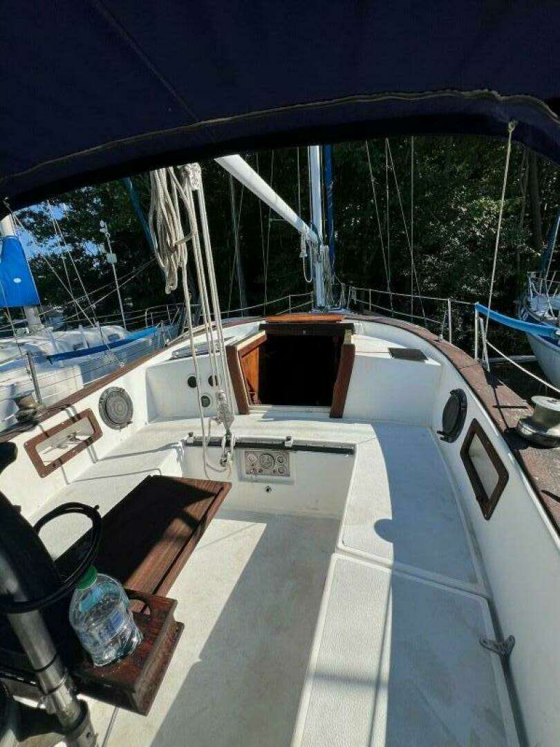 1978 Endeavour 37 - Image 17