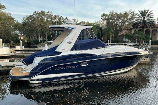 2018 Monterey 335 Sport Yacht