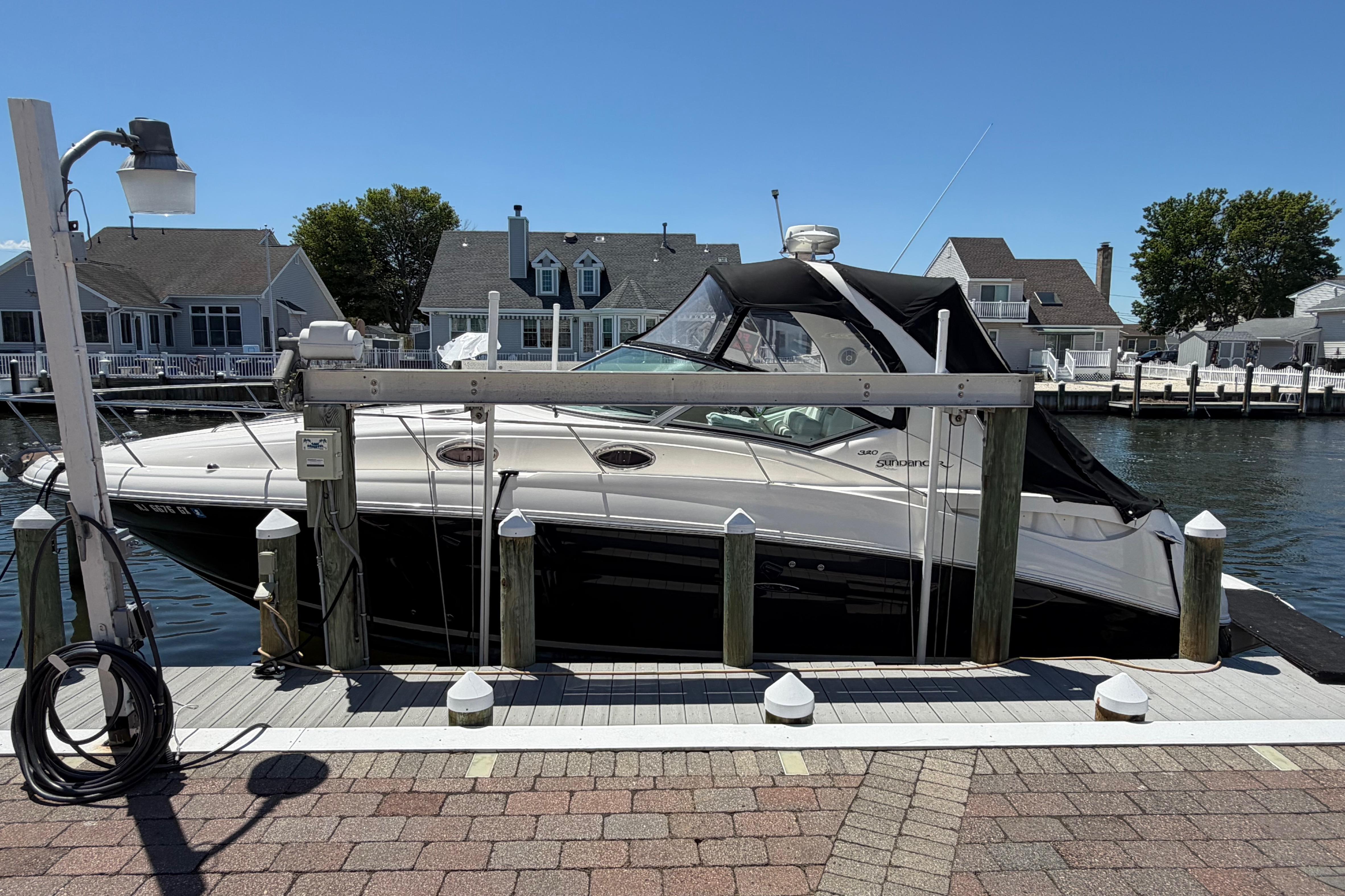 2006 Sea Ray Sundancer 320