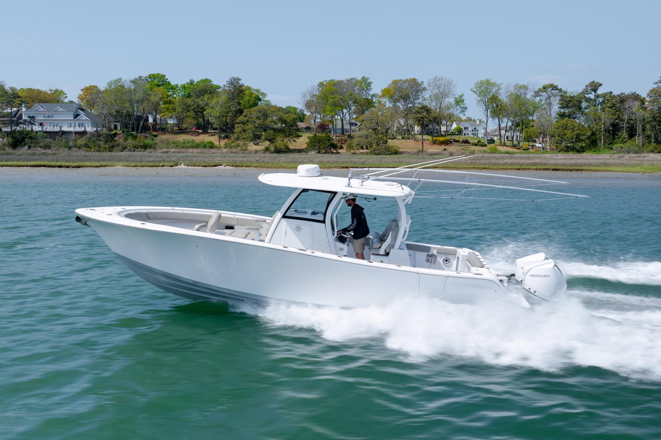 2021 Sportsman Open 322 Center Console