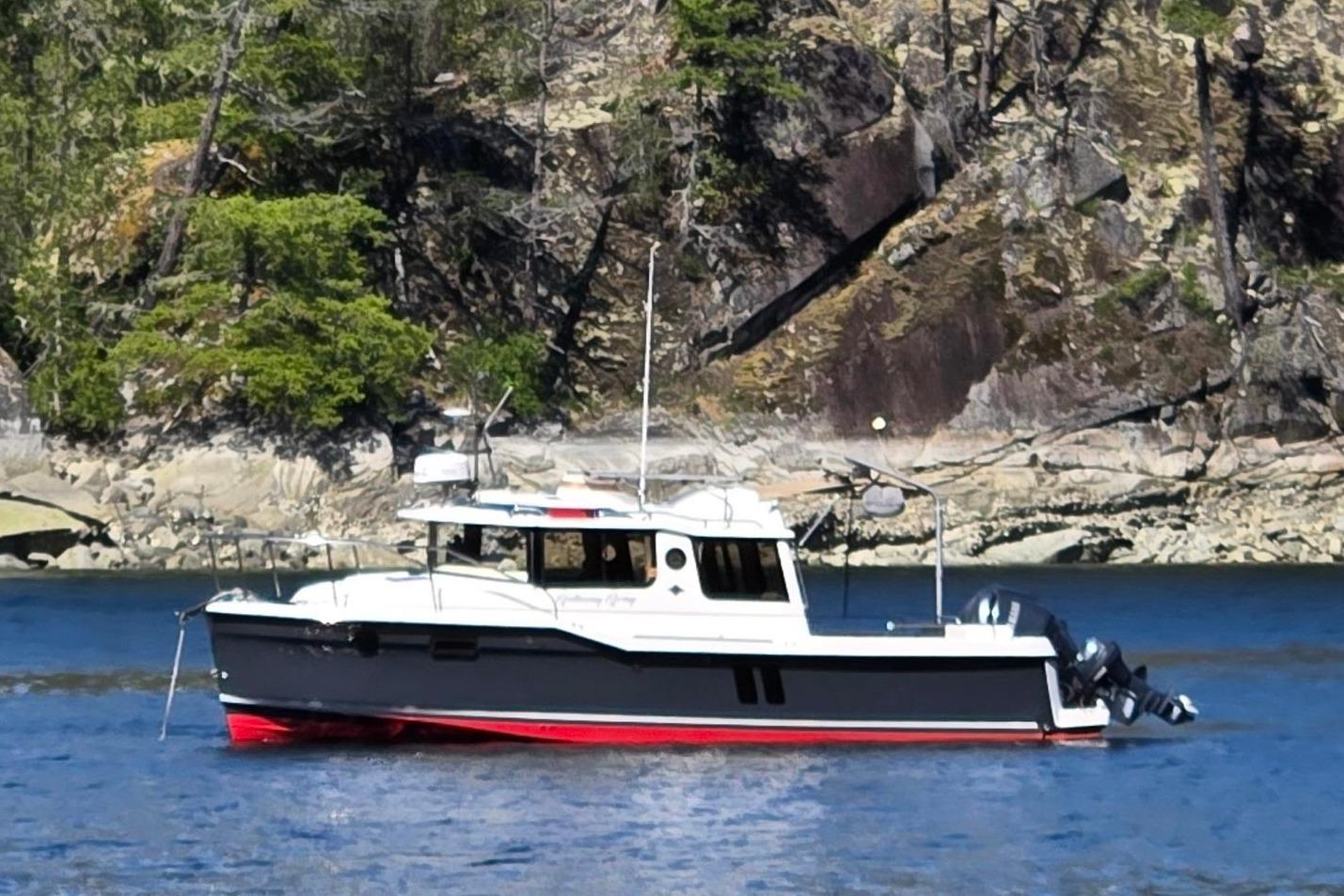 2023 Ranger Tugs R-25