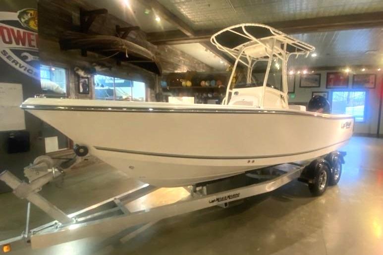 2024 Mako 214 Center Console