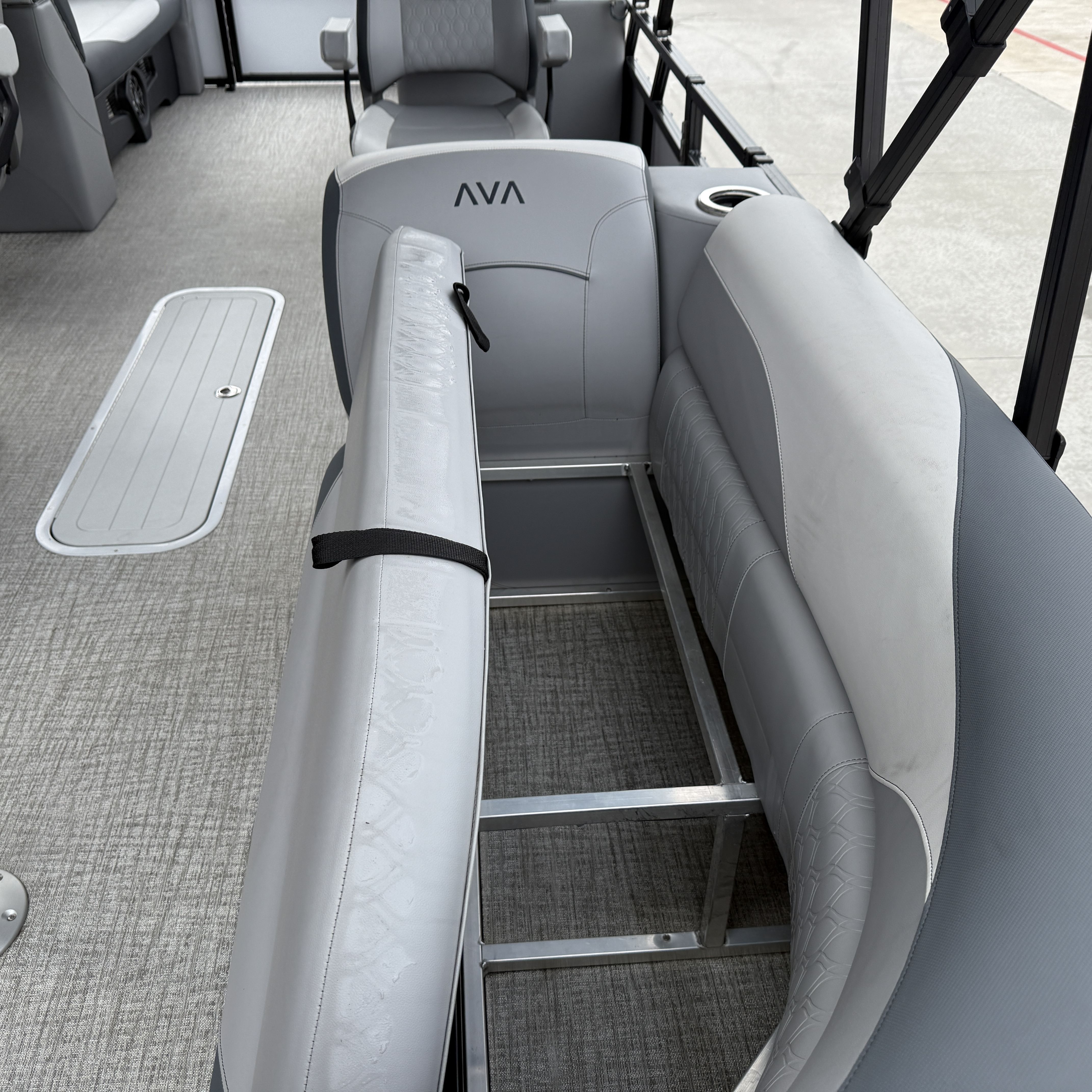 2025 Avalon Venture 85 Quad Lounge - 23' - 28