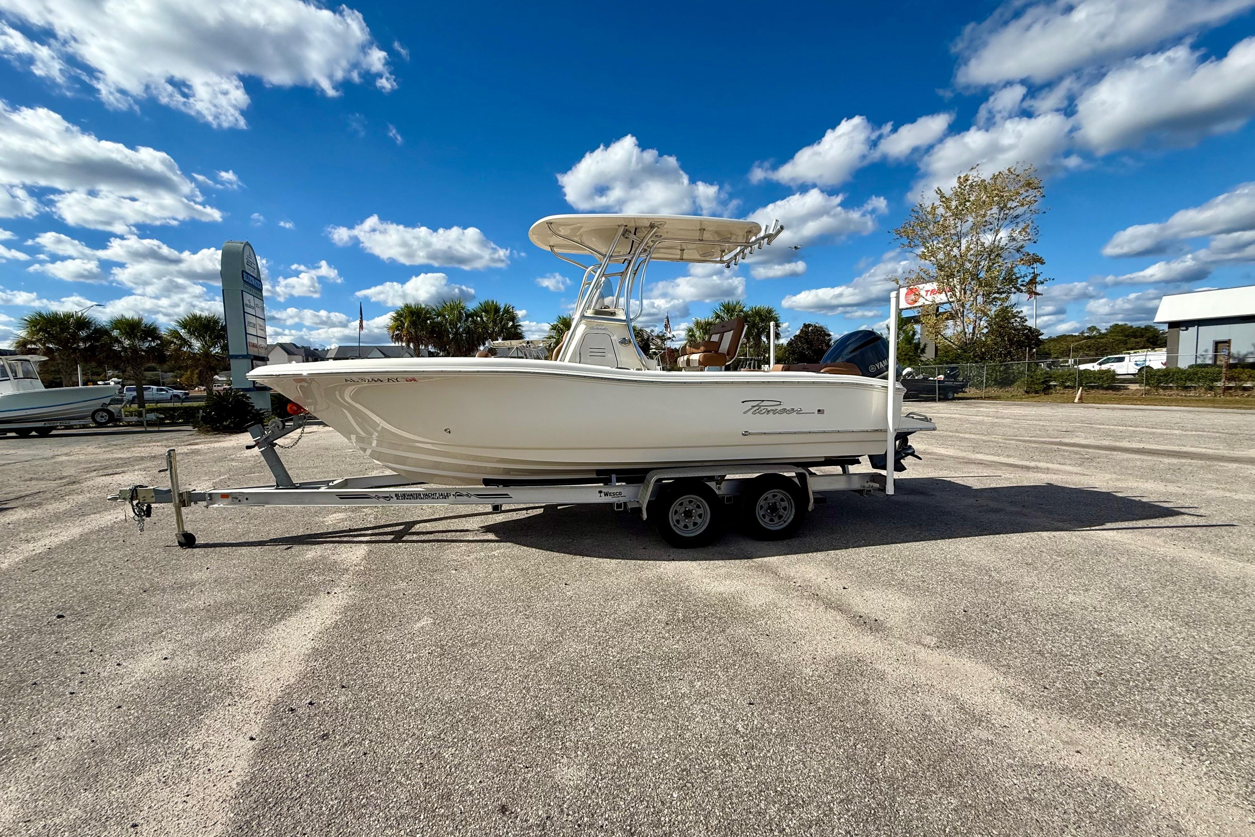 2024 Pioneer 222 Islander