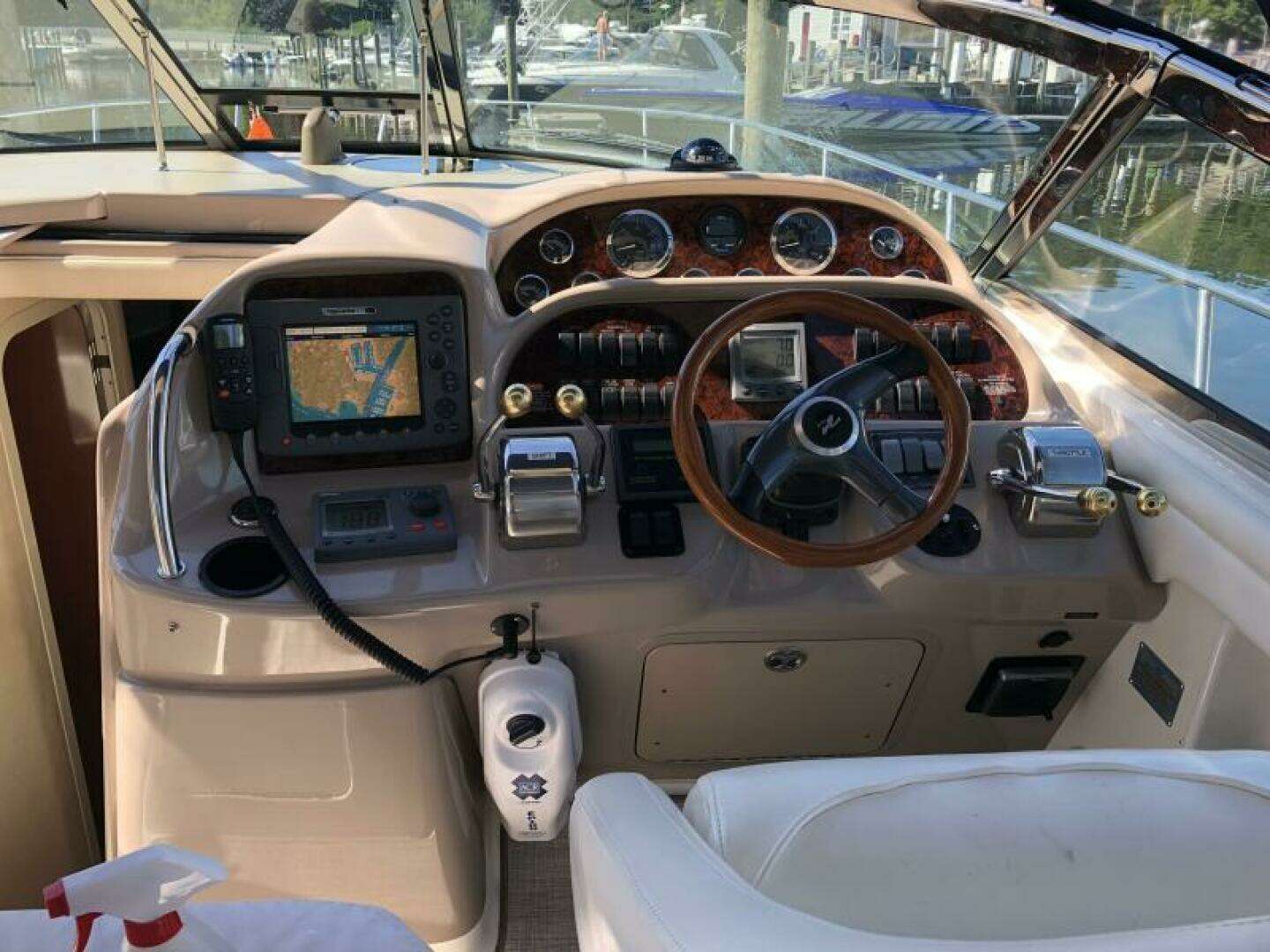 2002 Sea Ray 360 Sundancer - Image 8