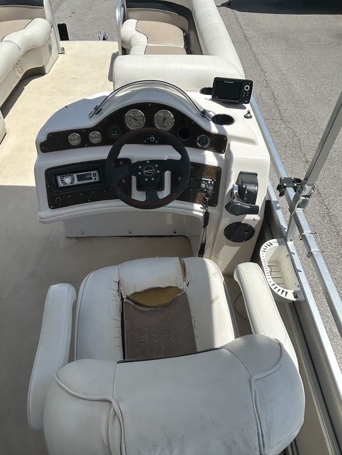 2003 Godfrey 2400F - 6