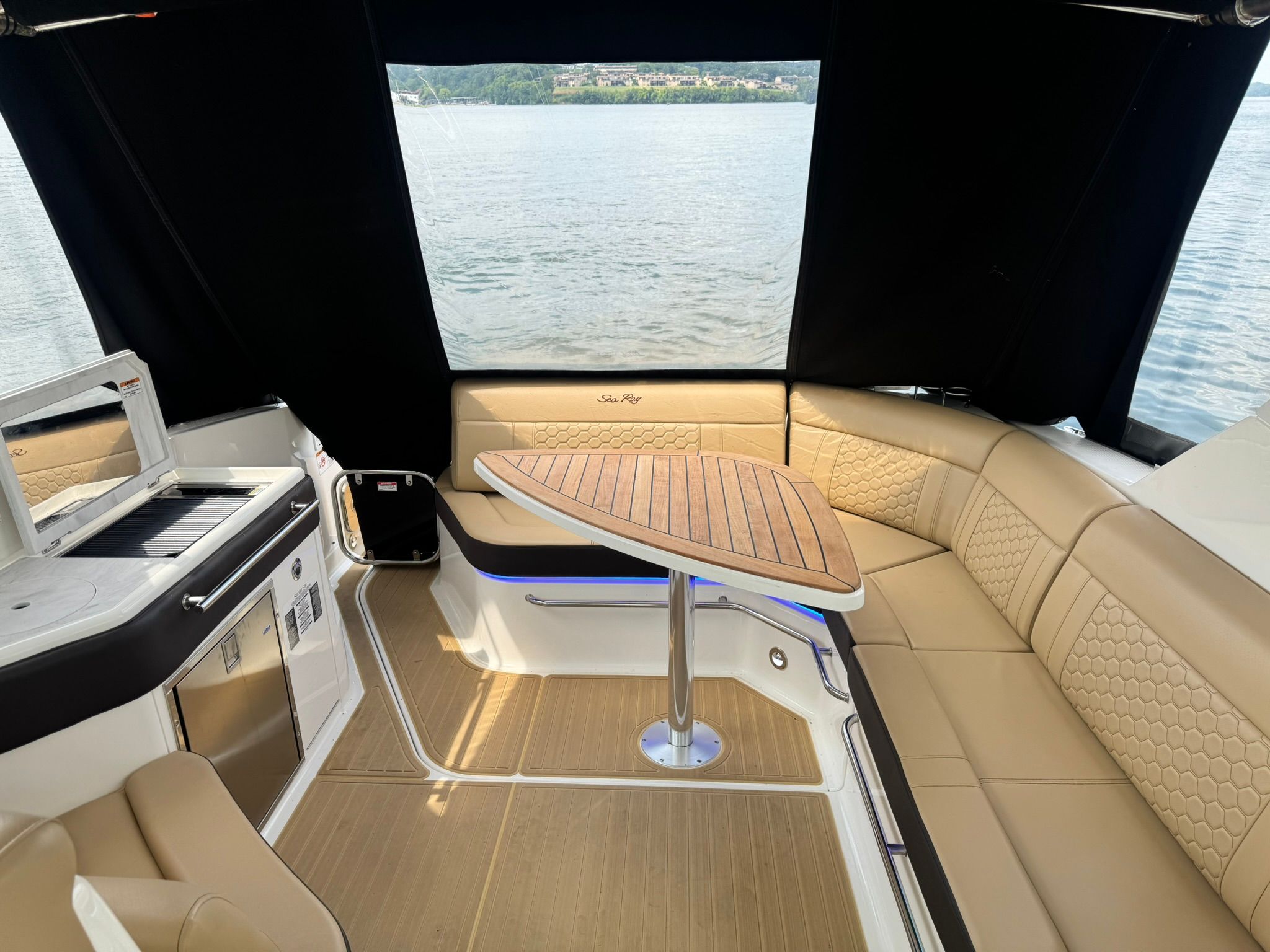 2023 Sea Ray DA320 Coupe - 15