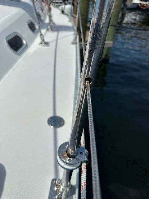 2000 Catalina 470 - 14