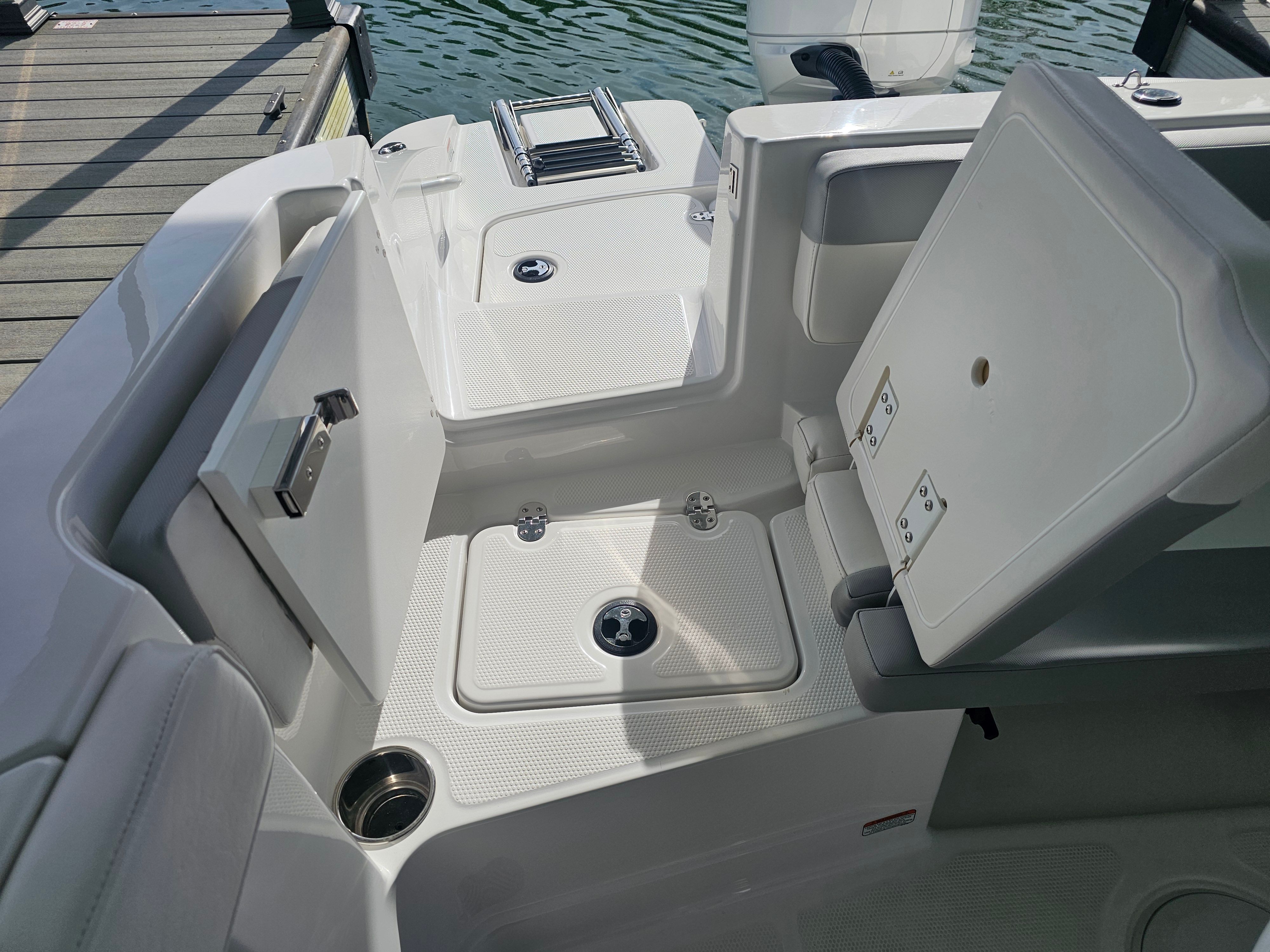 2024 Tahoe 2150 CC - 20