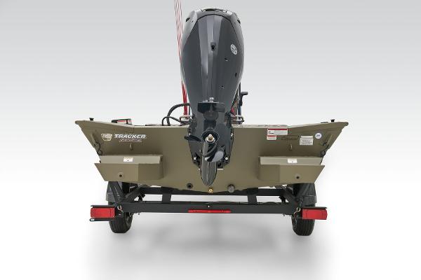 2024 Tracker Grizzly 1860 CC - 24