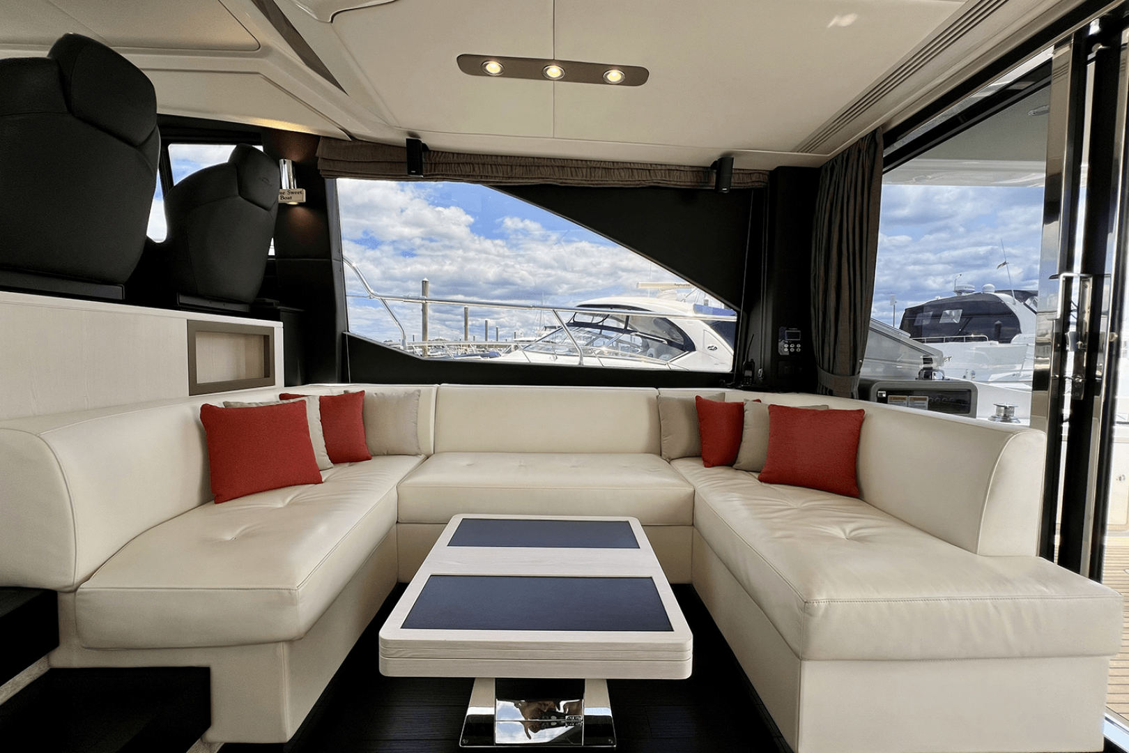 2019 Azimut 50 FLYBRIDGE - Image 42