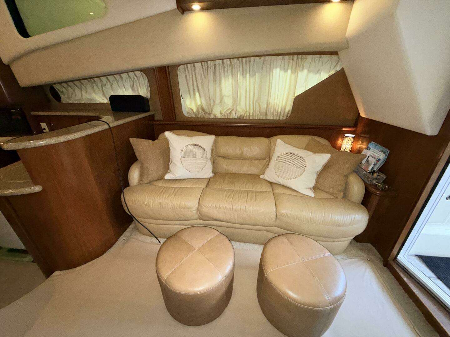 2006 Silverton 38 Sport Bridge - Image 29