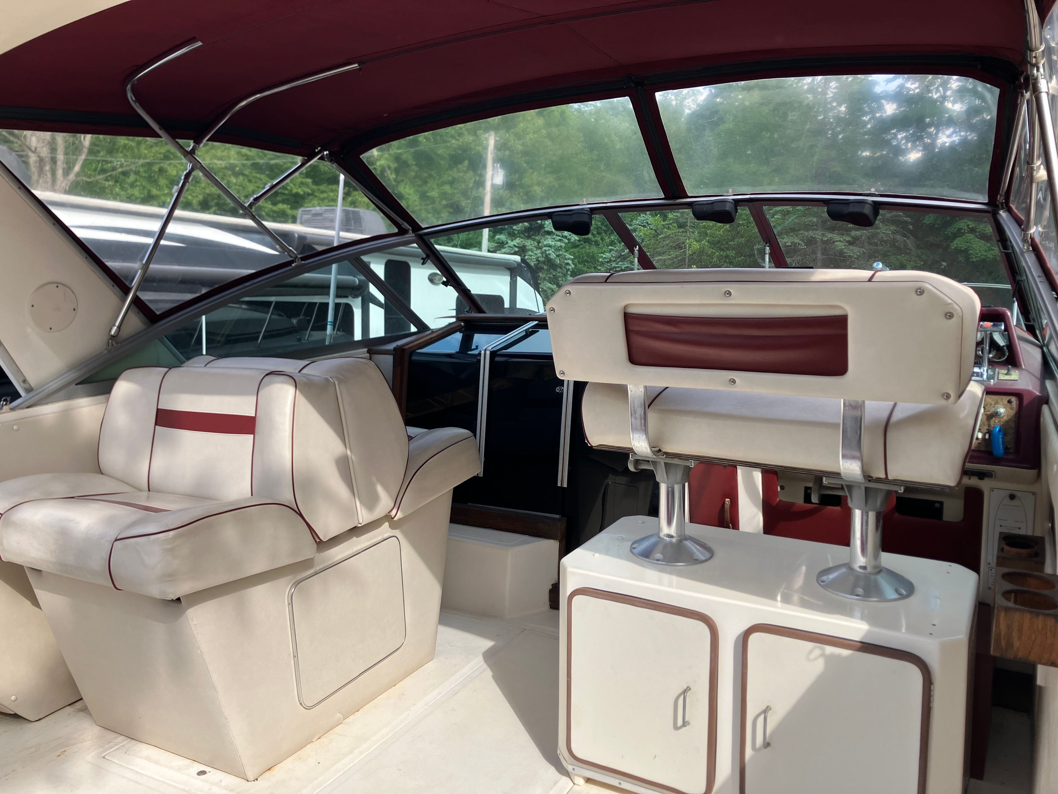 1985 Sea Ray 34 Express Cuiser - 8